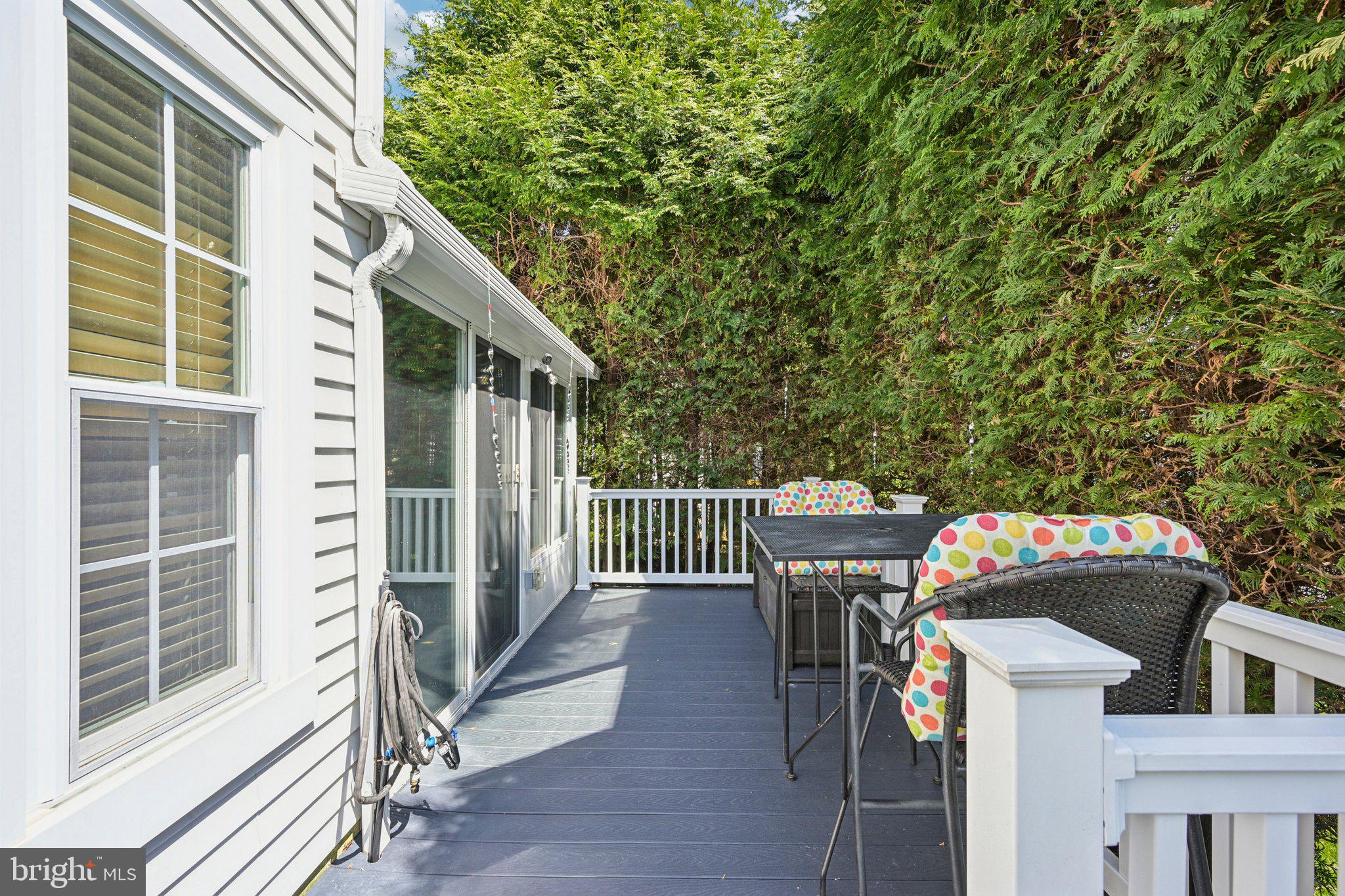 VICTORIA CROSSING - Residential