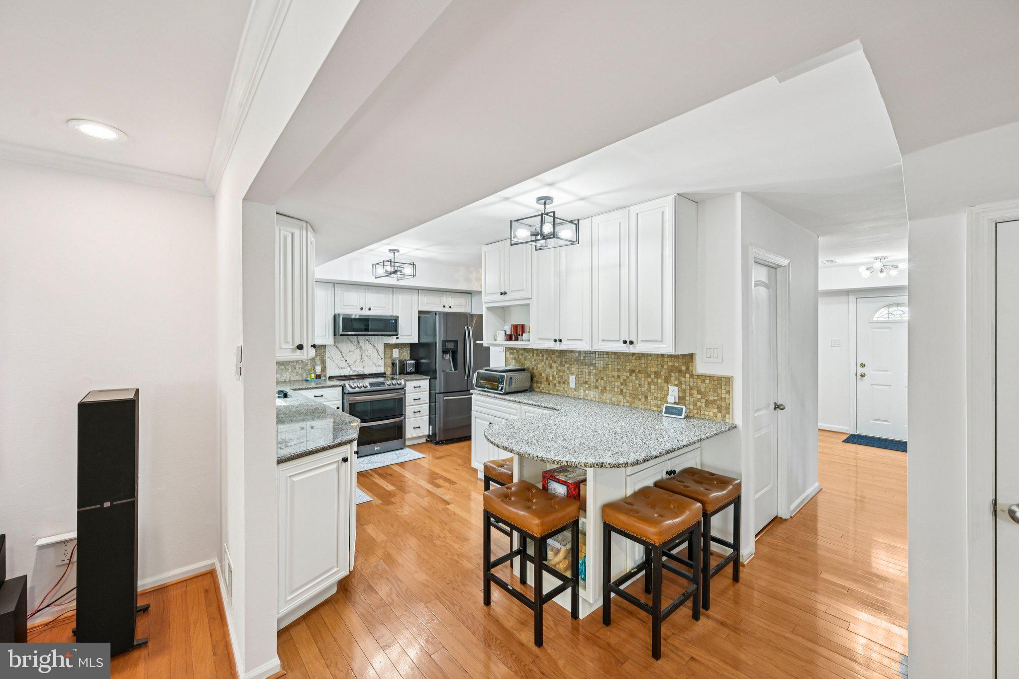 VICTORIA CROSSING - Residential