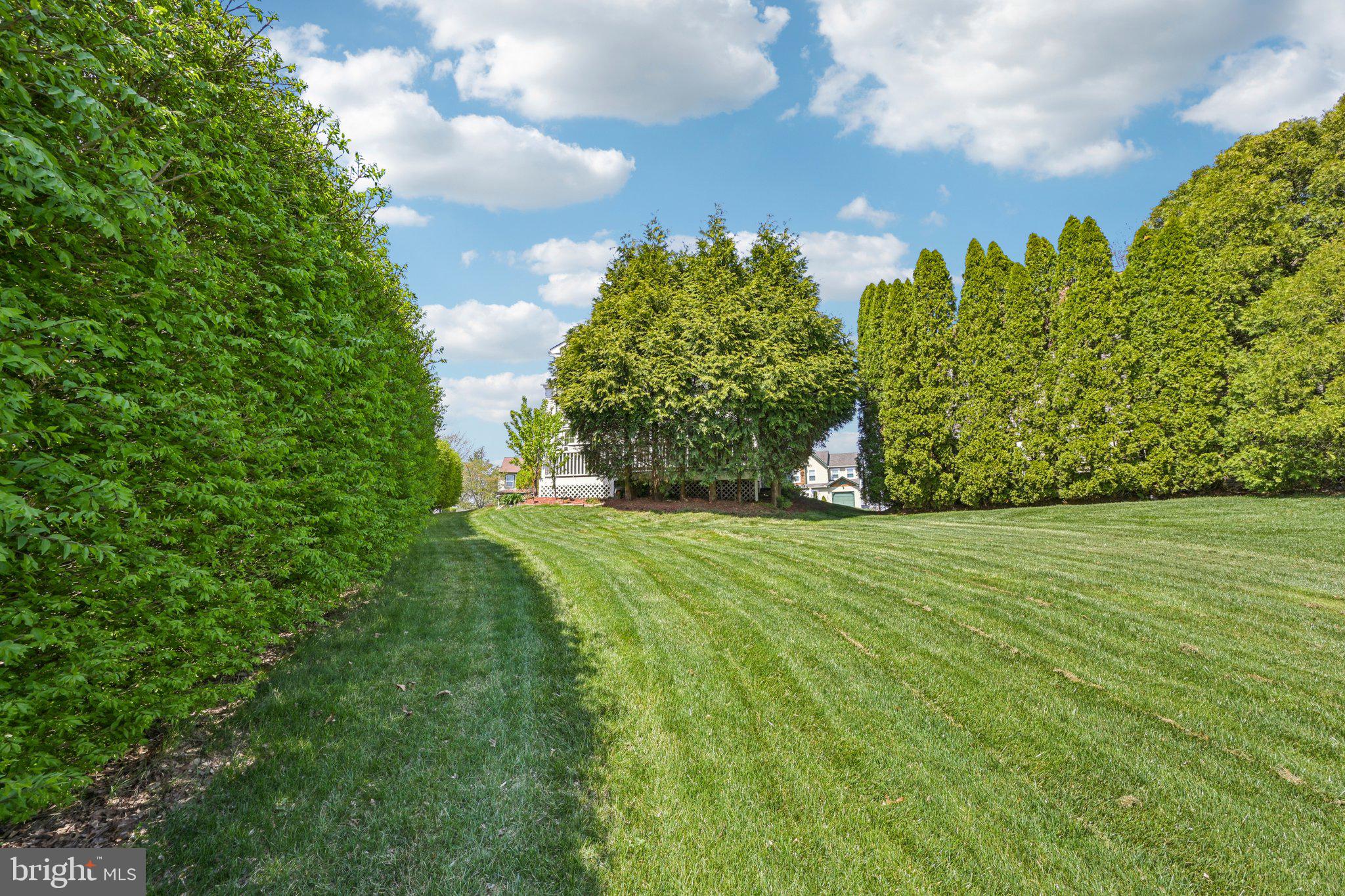 VICTORIA CROSSING - Residential