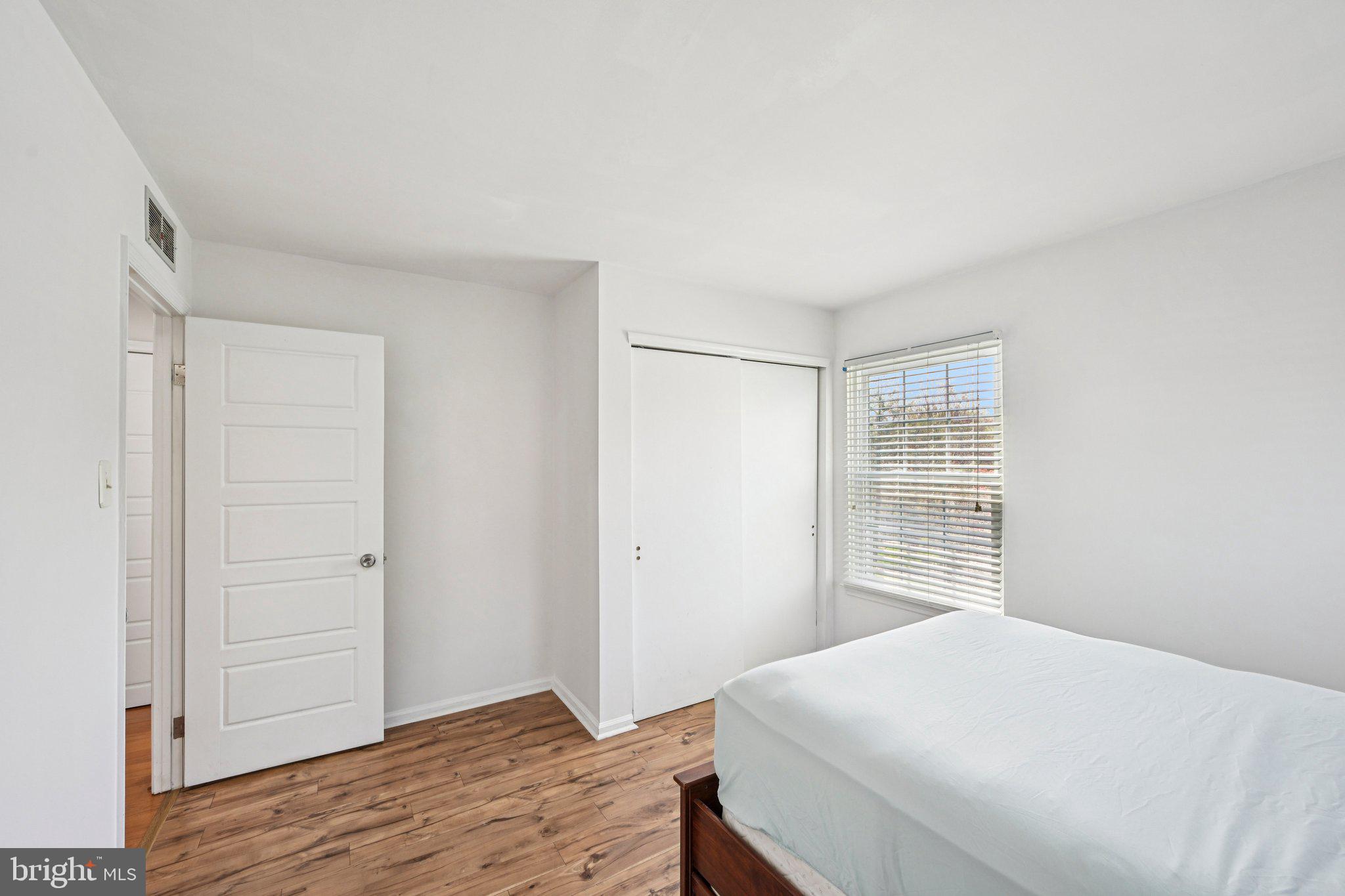 VICTORIA CROSSING - Residential