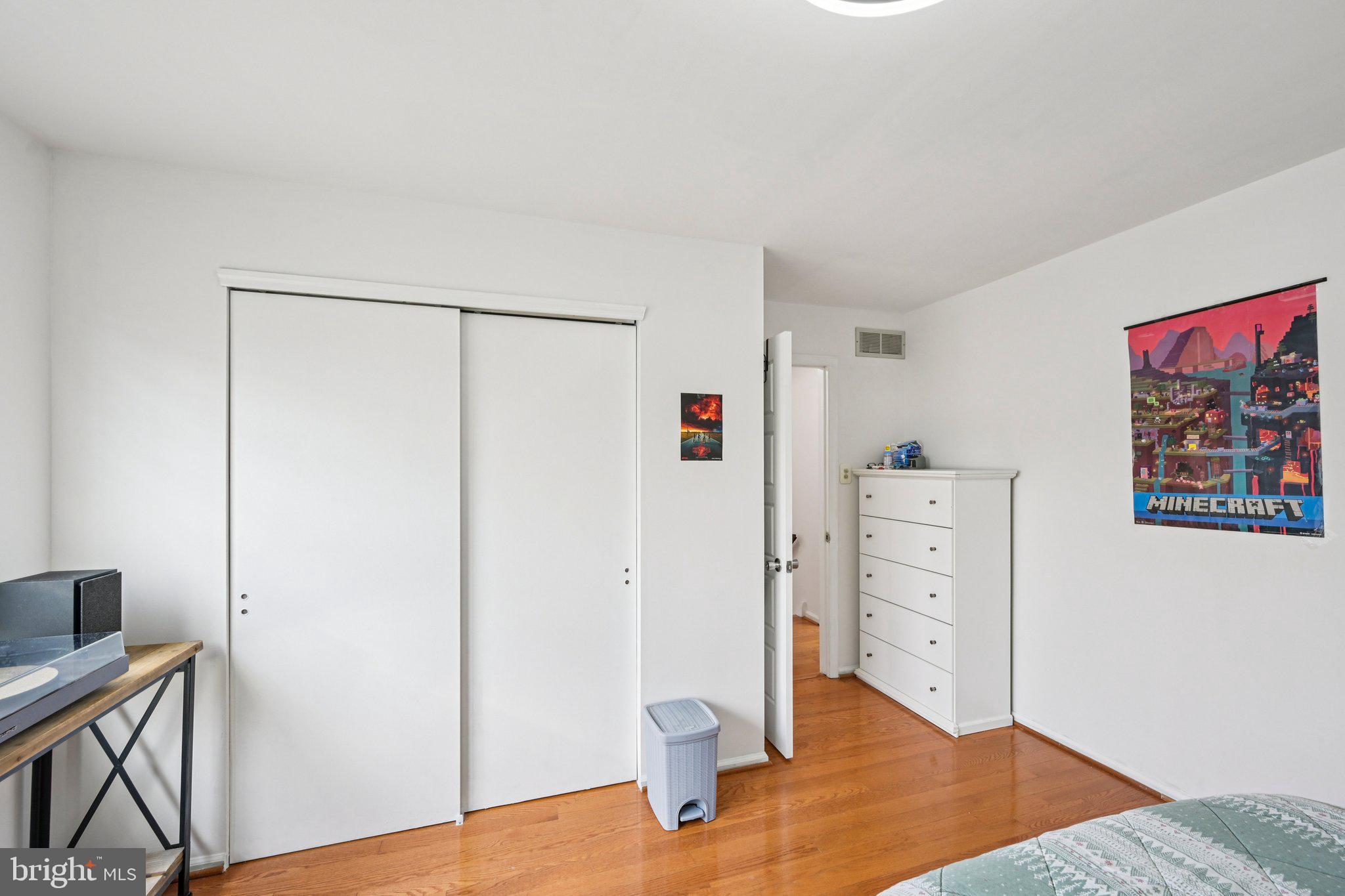 VICTORIA CROSSING - Residential