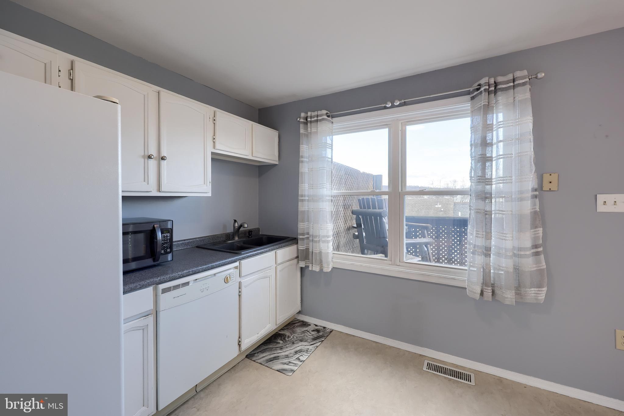 VILLAGE OF VALLEY GREEN - Residential