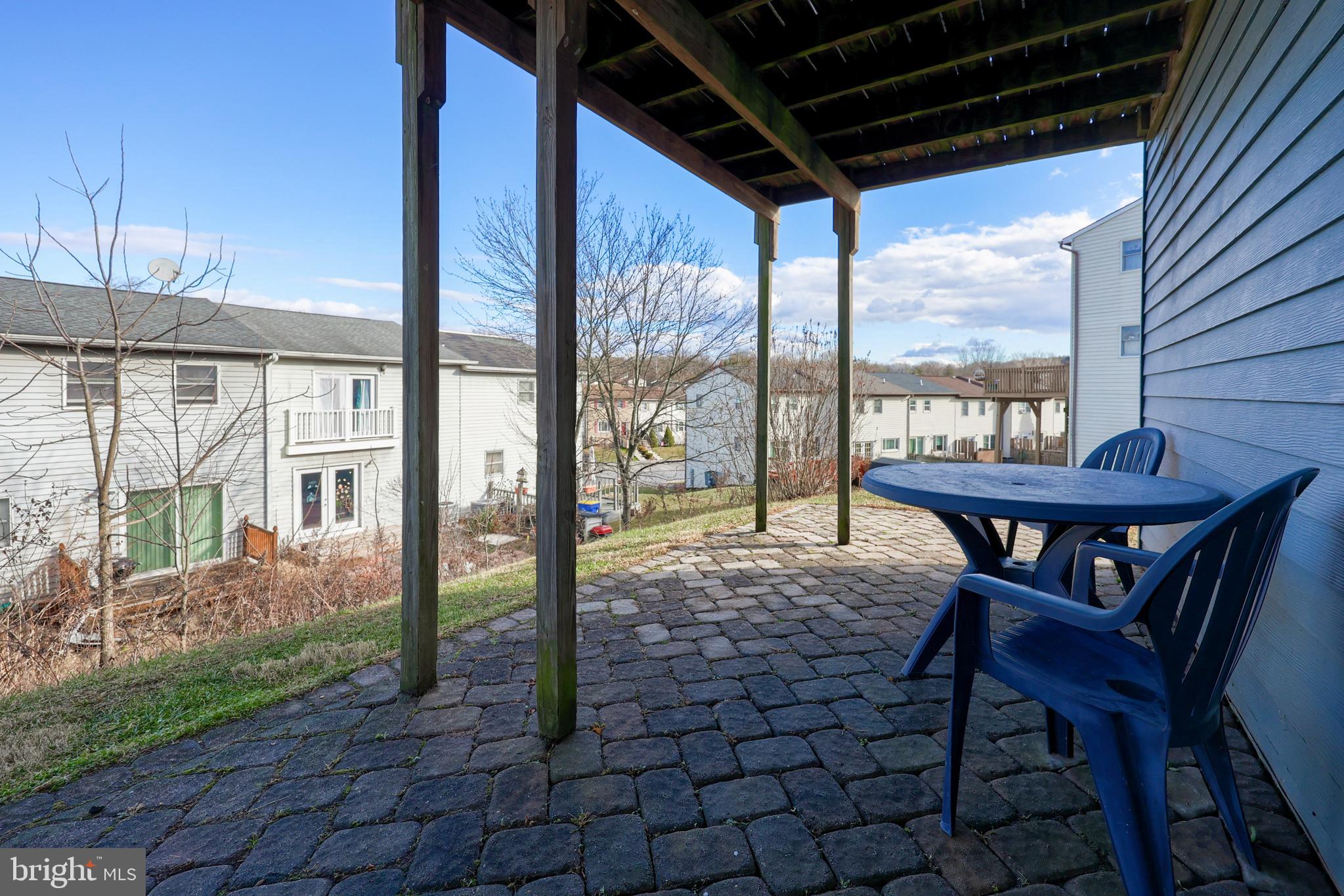 VILLAGE OF VALLEY GREEN - Residential