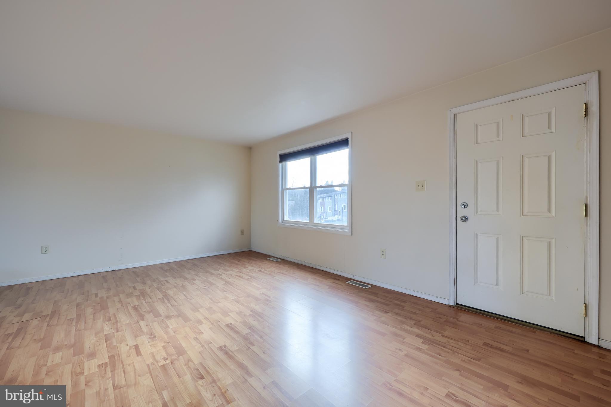 VILLAGE OF VALLEY GREEN - Residential