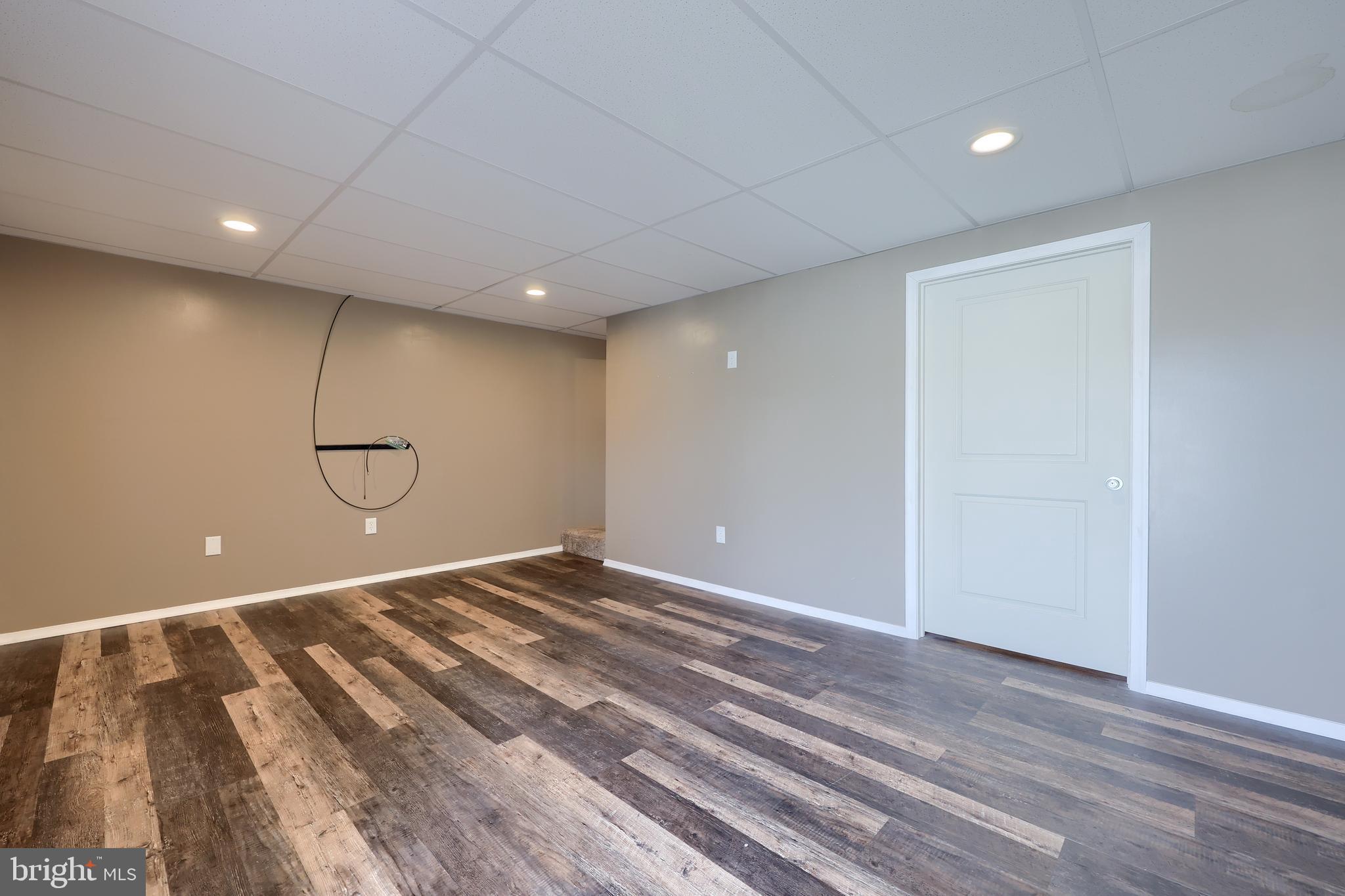 VILLAGE OF VALLEY GREEN - Residential