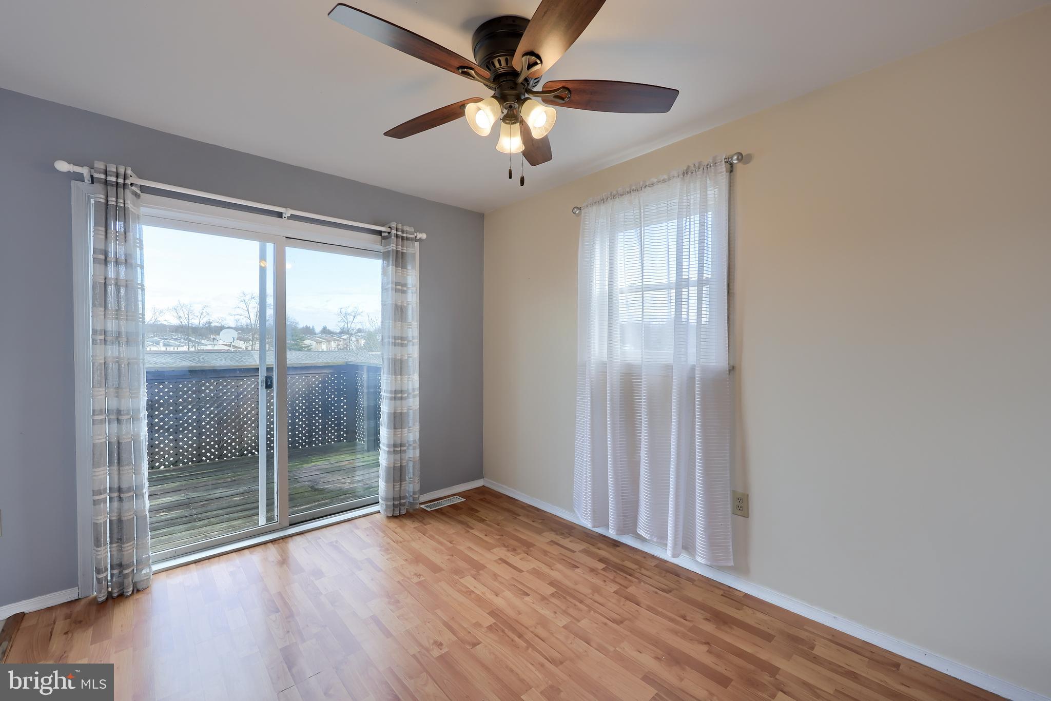 VILLAGE OF VALLEY GREEN - Residential