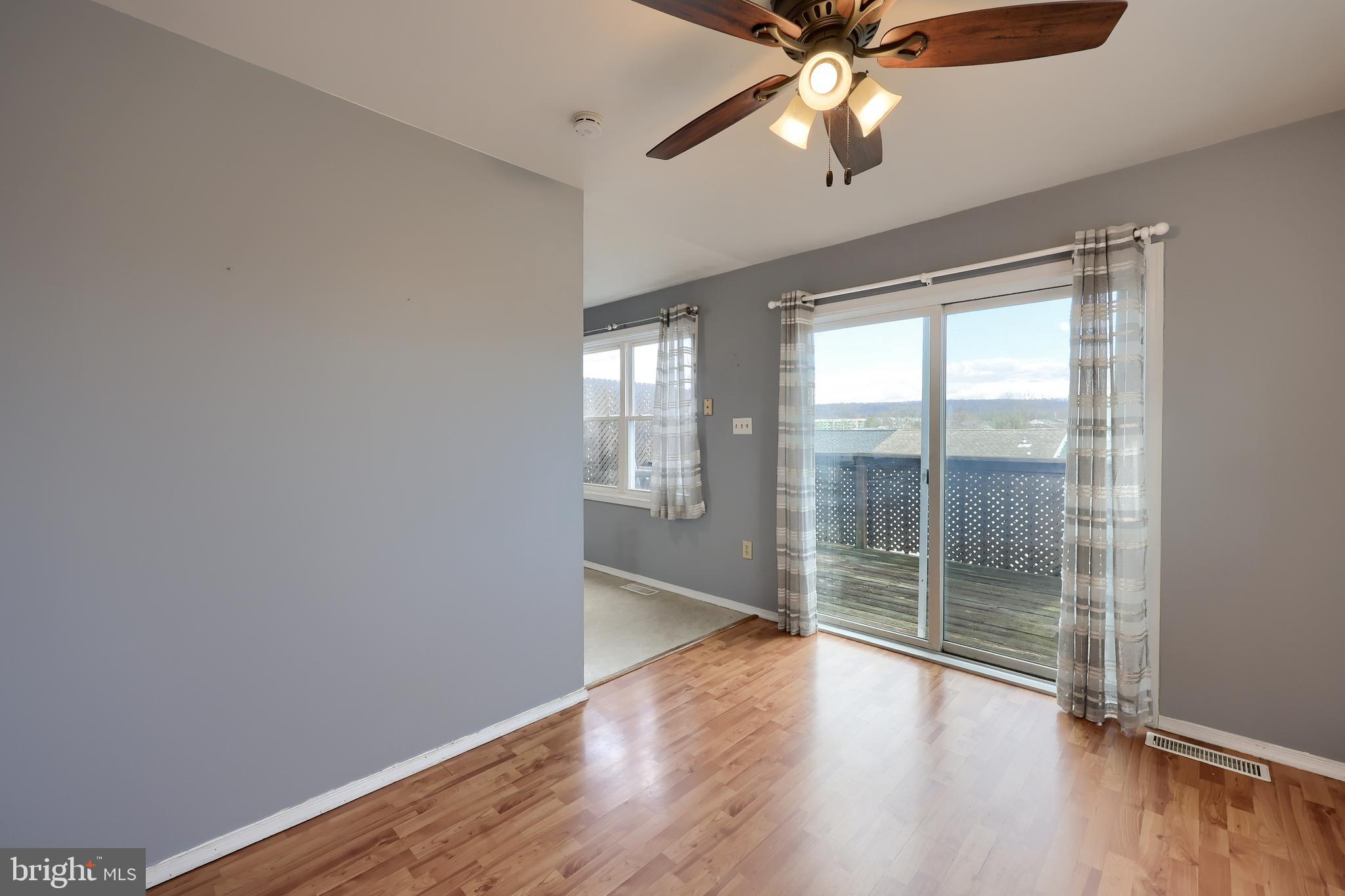 VILLAGE OF VALLEY GREEN - Residential