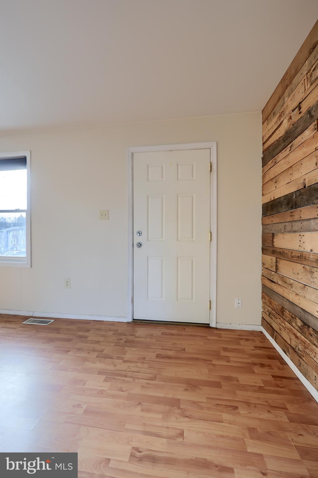 VILLAGE OF VALLEY GREEN - Residential