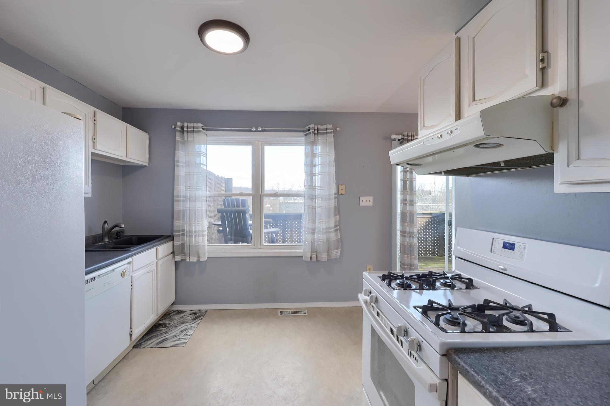 VILLAGE OF VALLEY GREEN - Residential