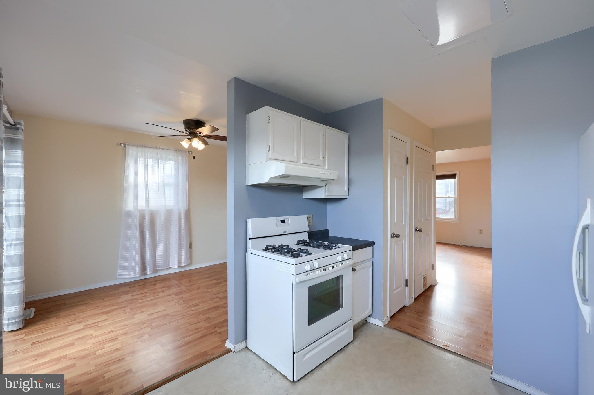 VILLAGE OF VALLEY GREEN - Residential