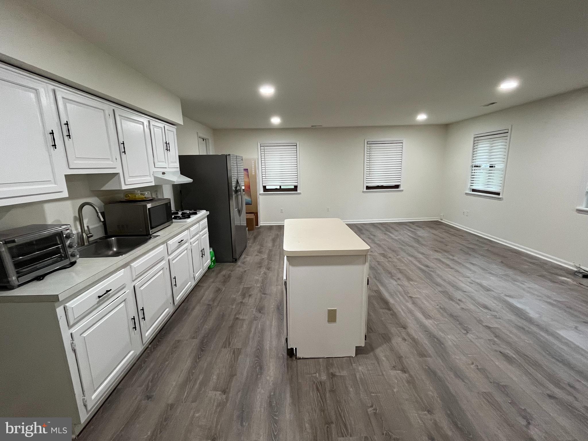 BONNIE BRAE - Residential Lease