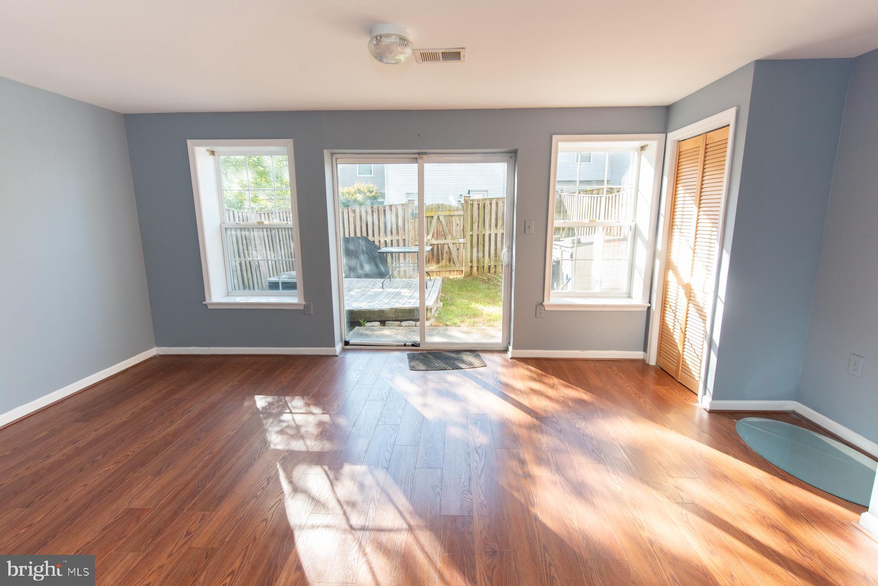 COUNTY GREEN - Residential