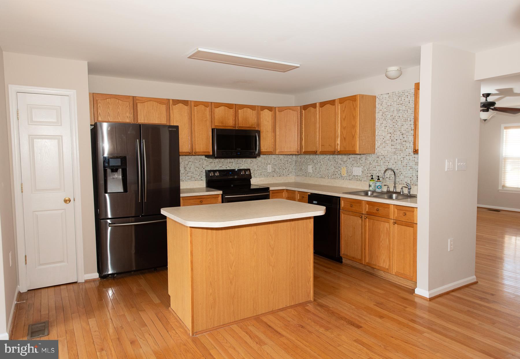 COUNTY GREEN - Residential