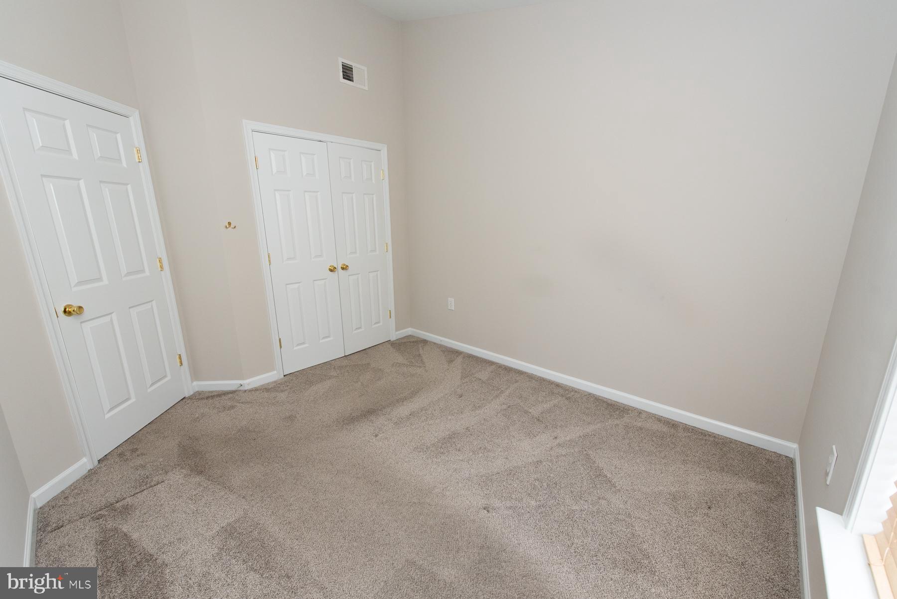 COUNTY GREEN - Residential