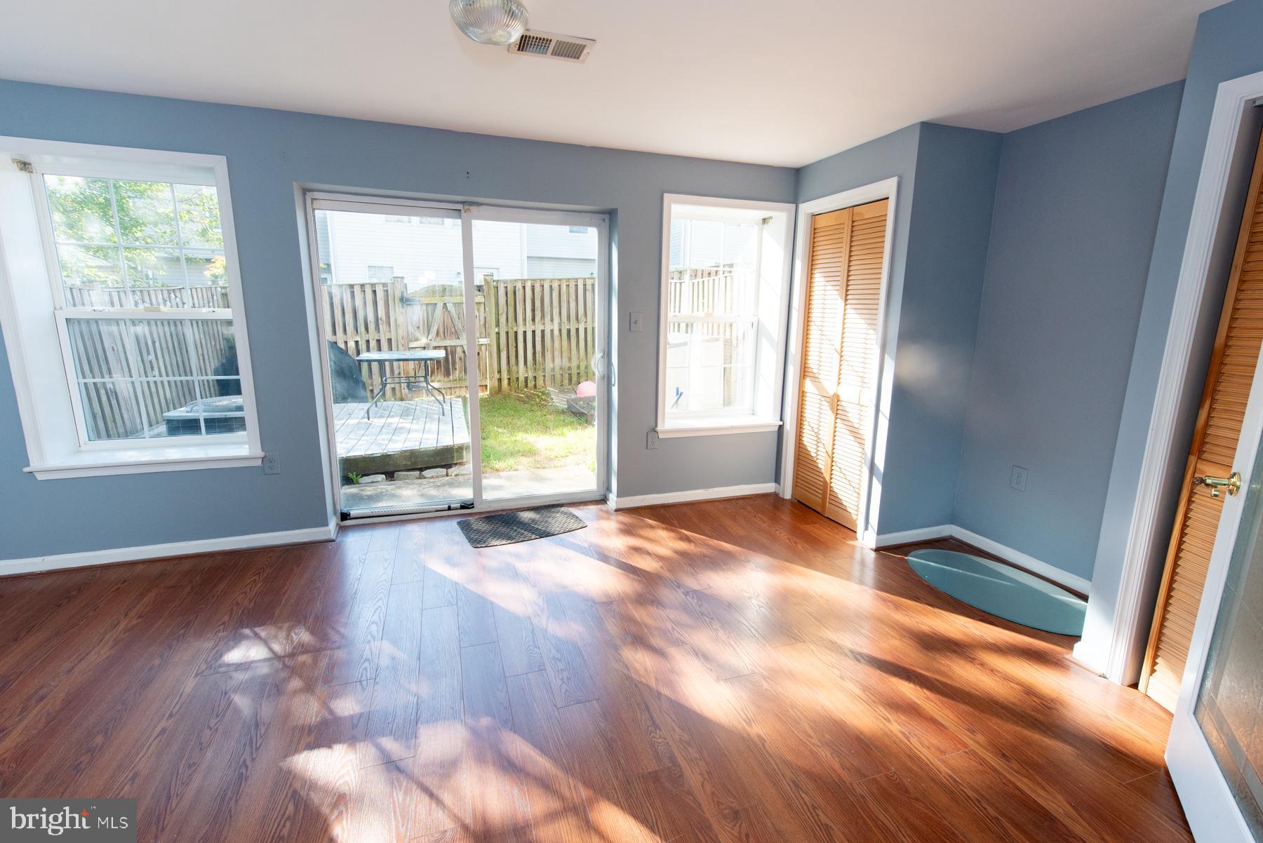 COUNTY GREEN - Residential