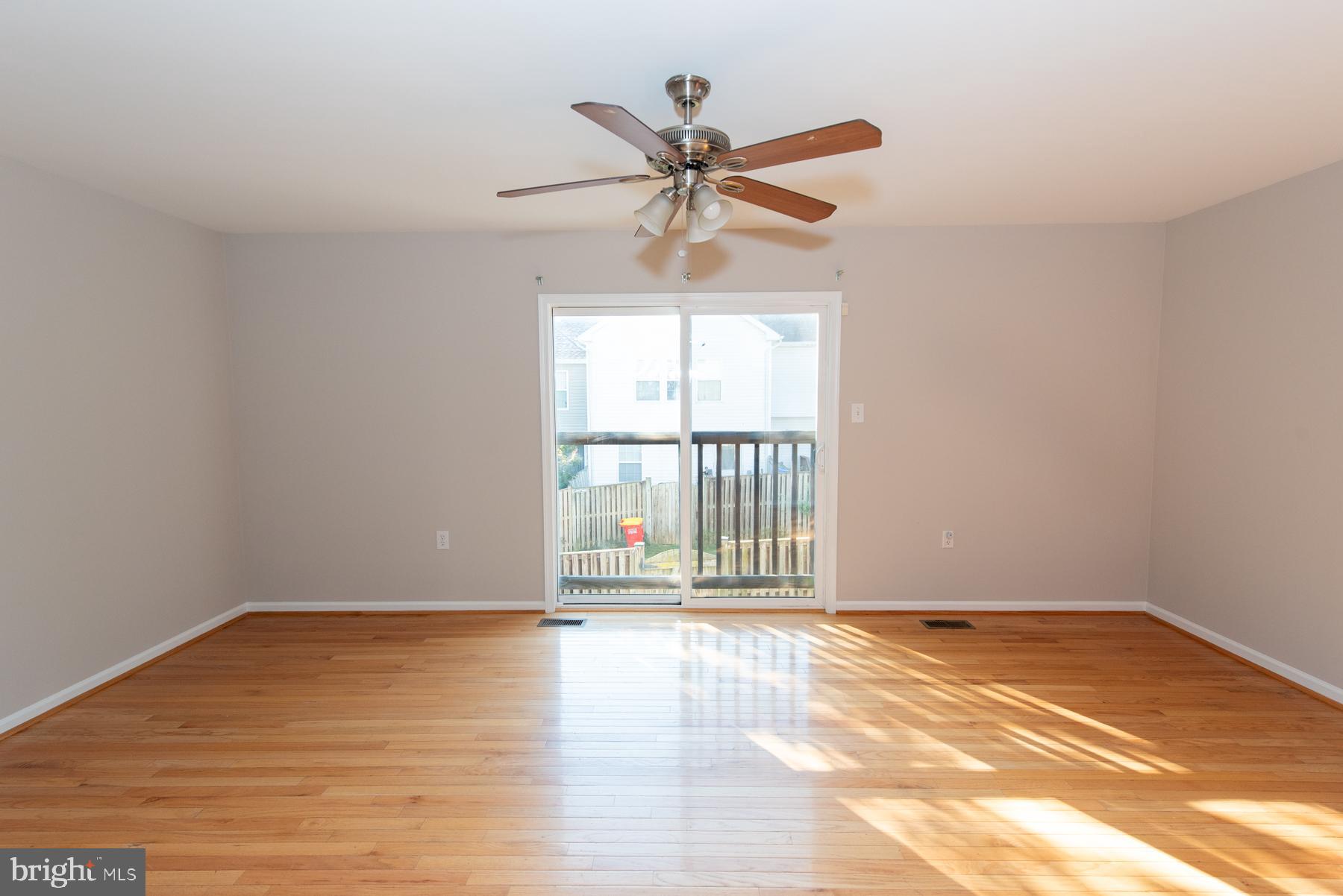 COUNTY GREEN - Residential