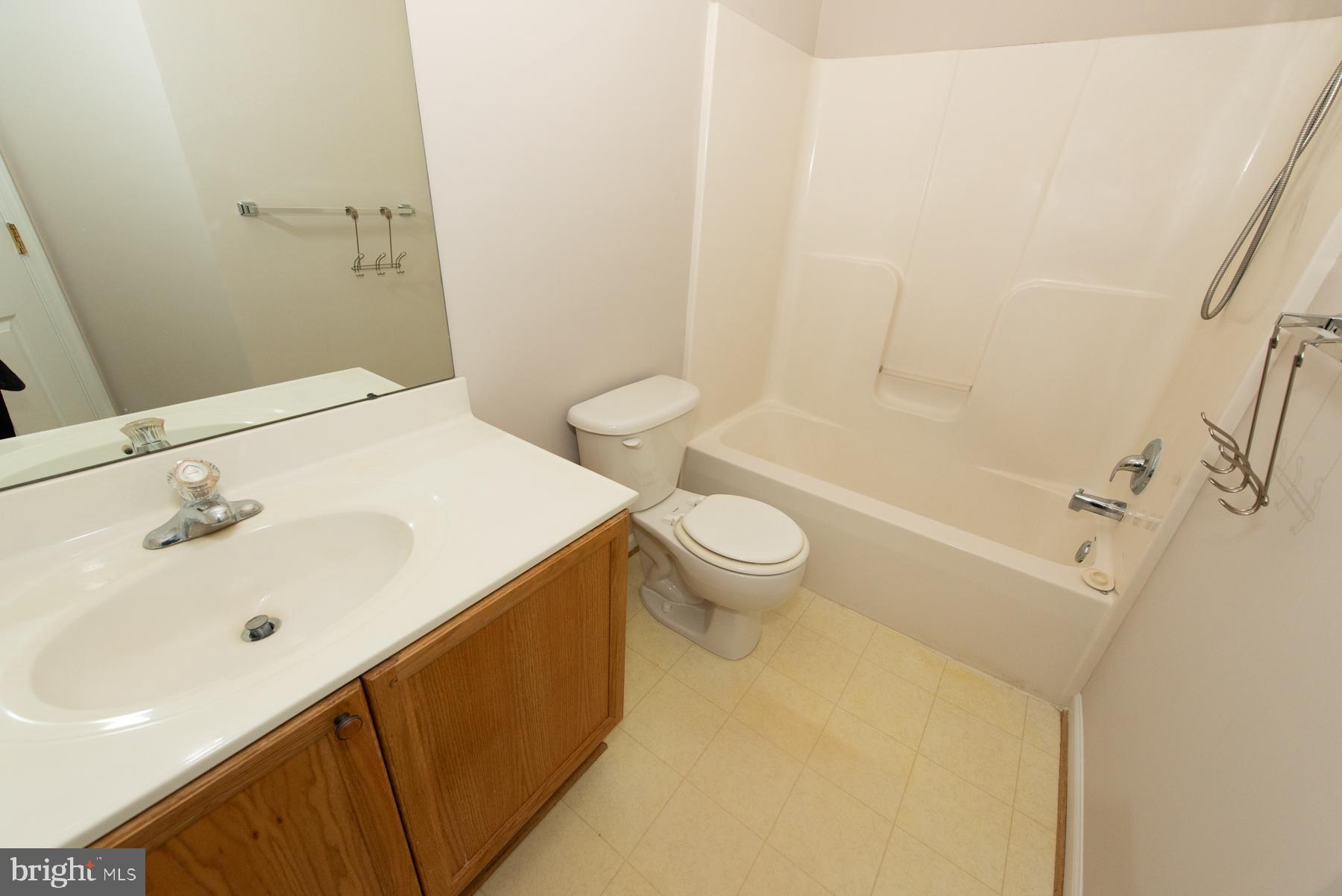 COUNTY GREEN - Residential