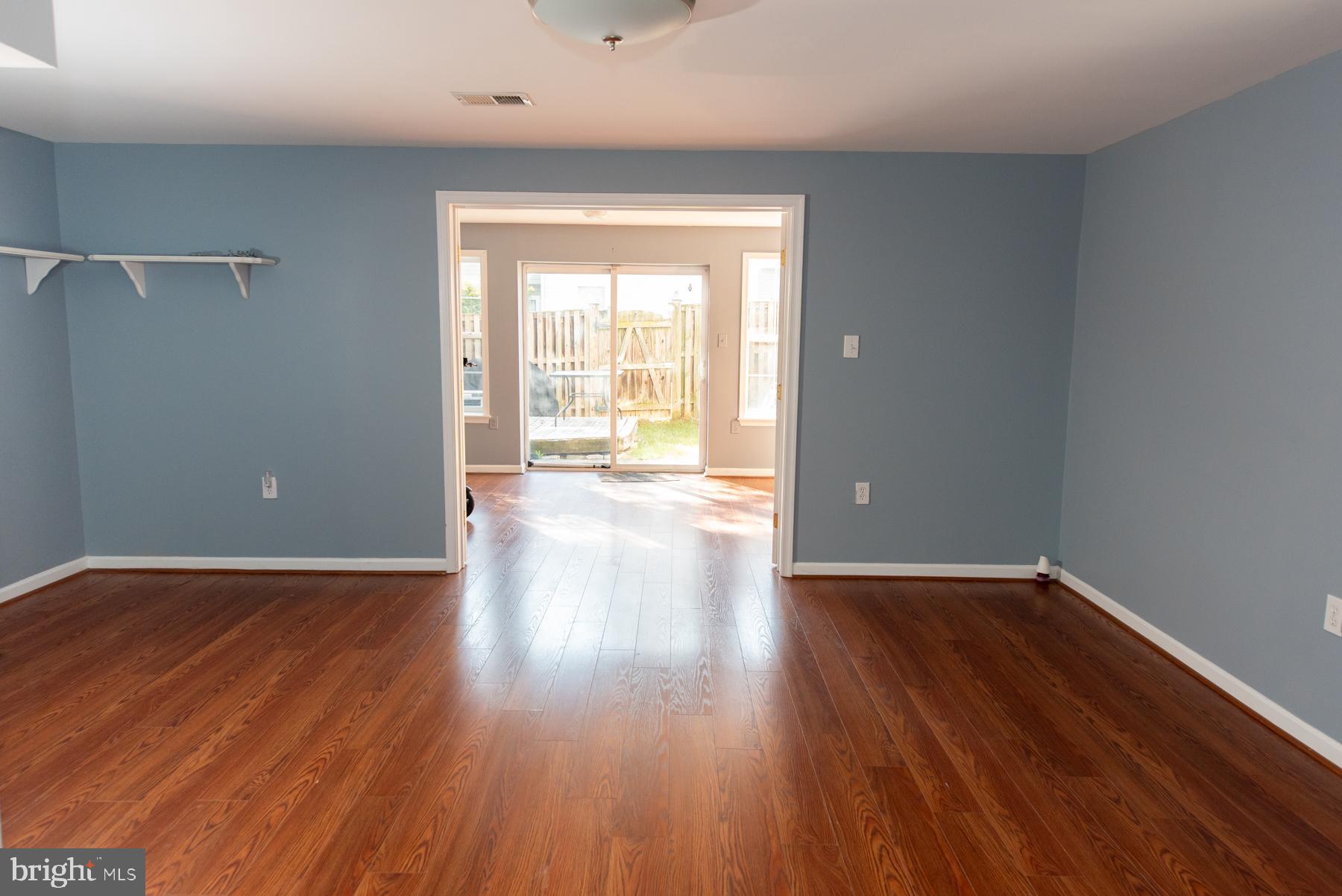 COUNTY GREEN - Residential