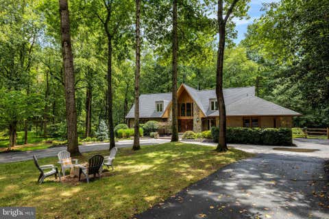 Photo of 11111 Lawyers Road, RESTON, VA 20191 (MLS # VAFX2331722)