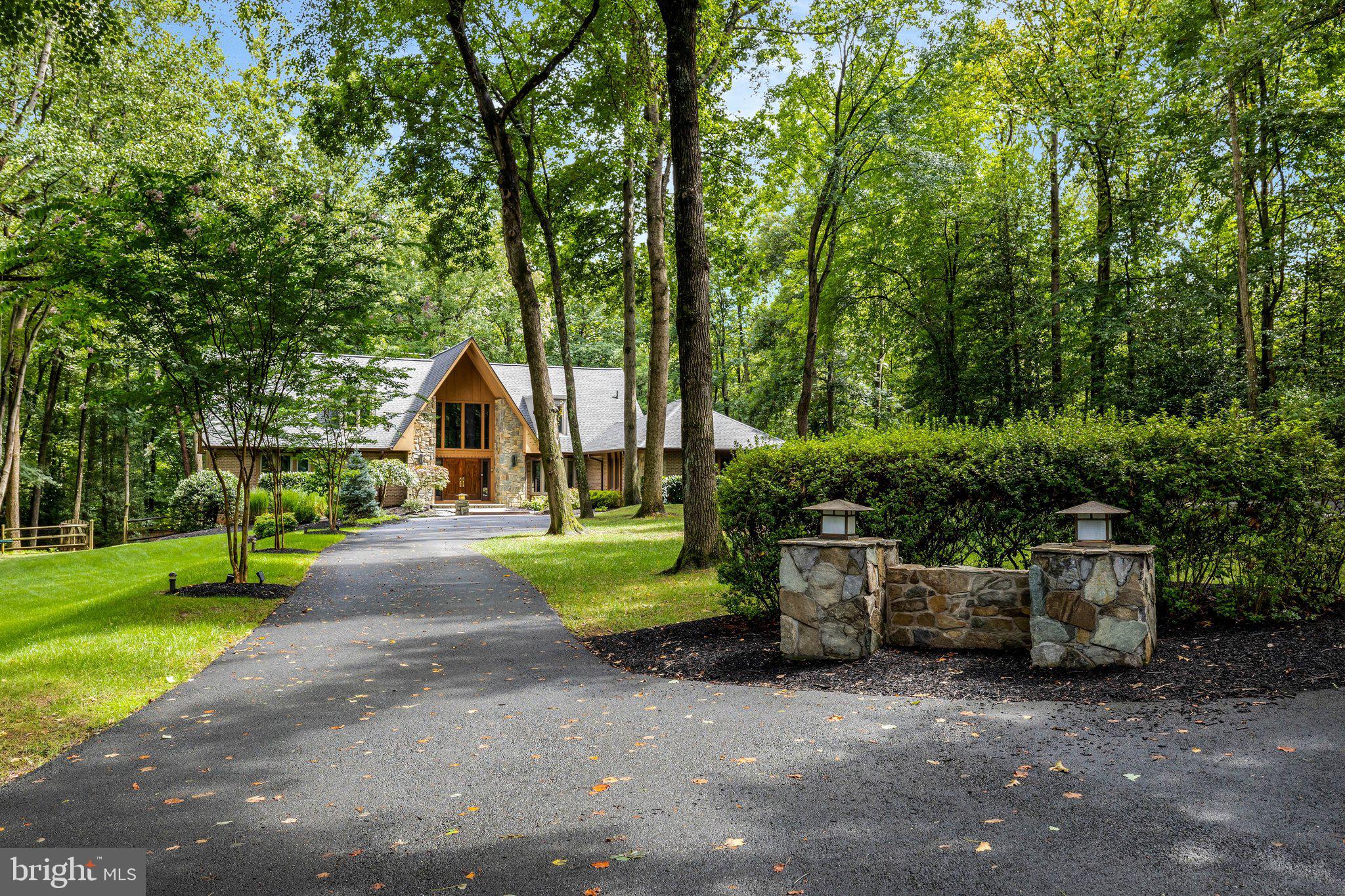 11111 LAWYERS ROAD