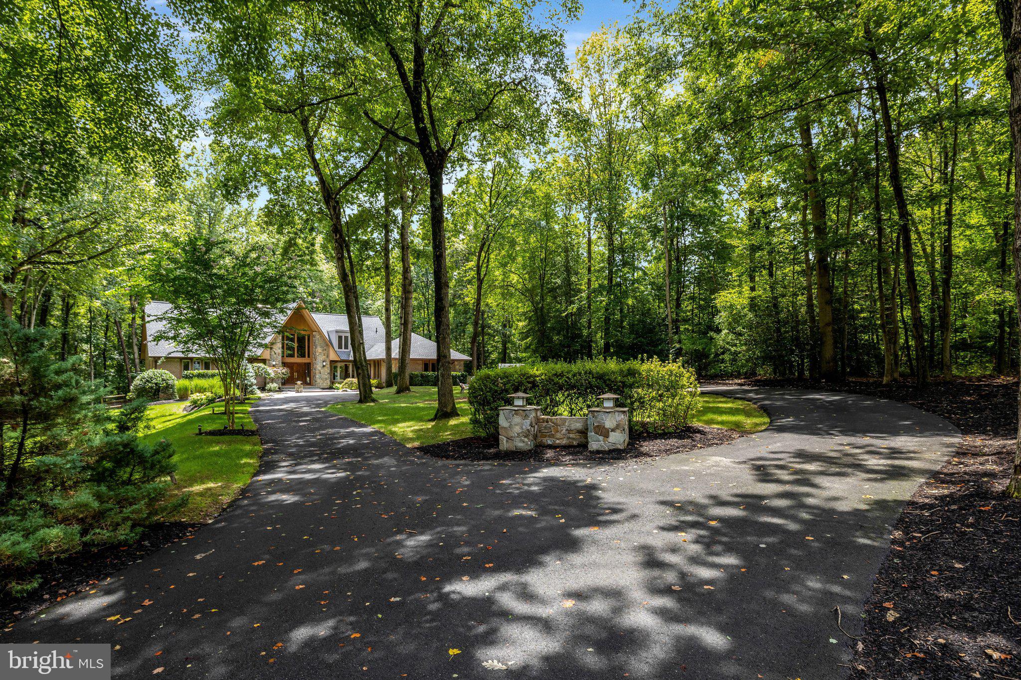 11111 LAWYERS ROAD