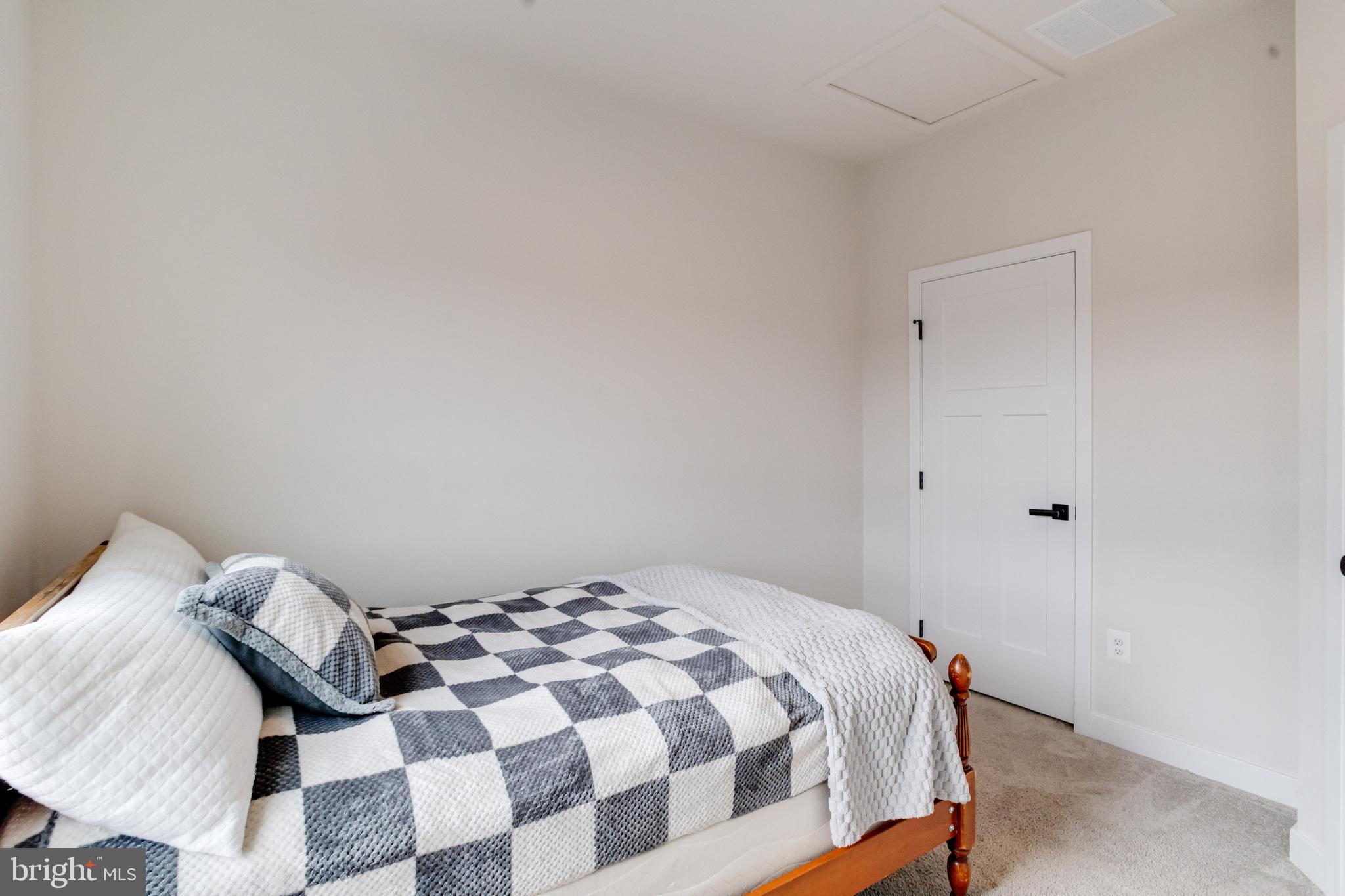 GREENLEIGH AT CROSSROADS - Residential