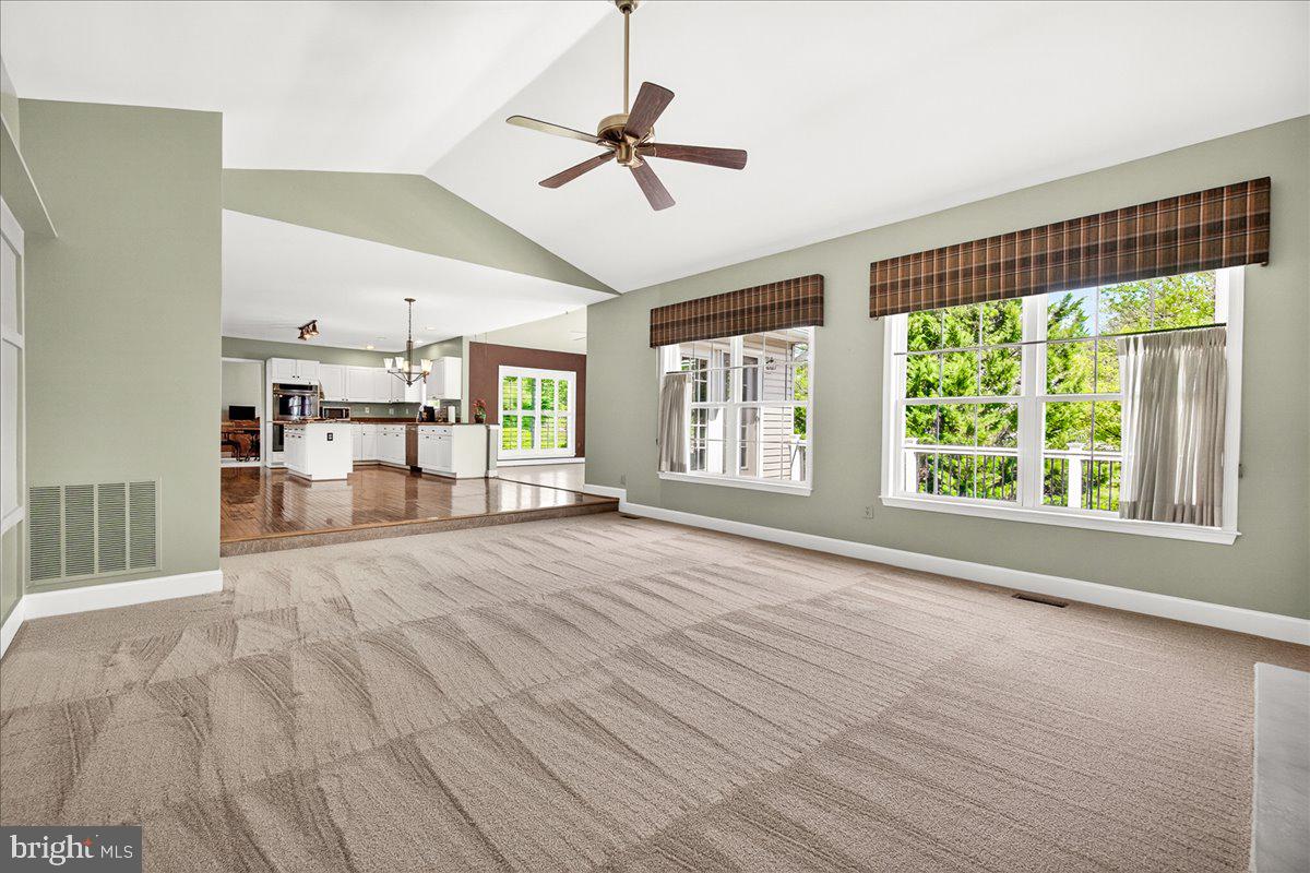 SPRING RIDGE - Residential