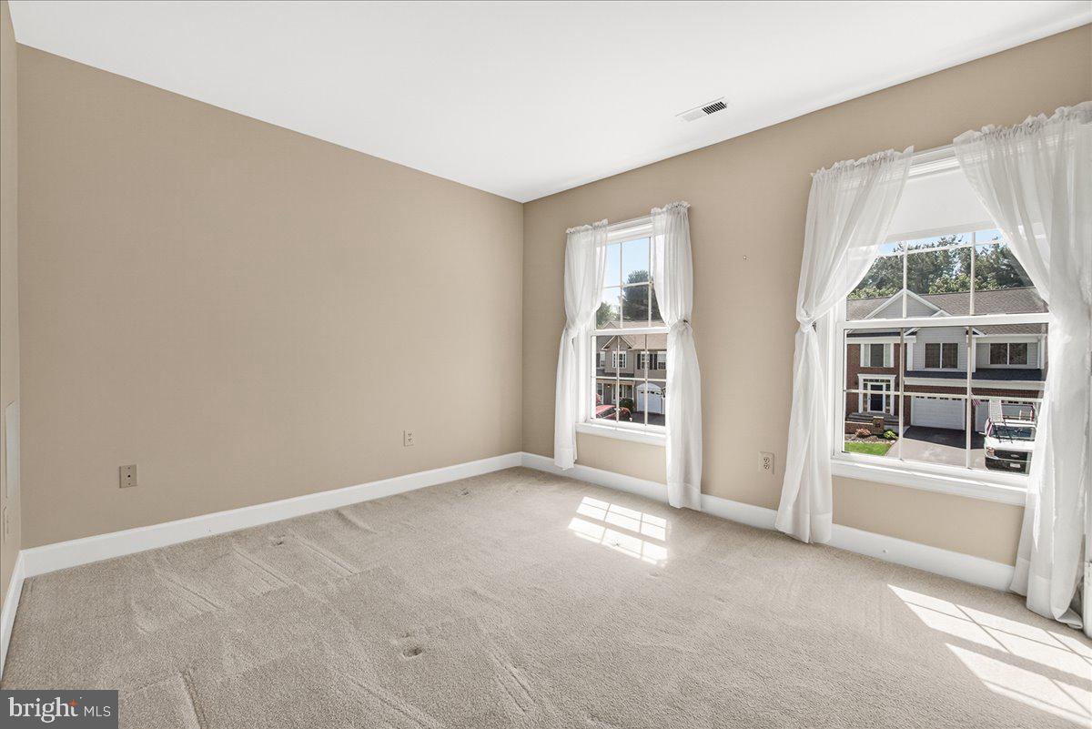 SPRING RIDGE - Residential