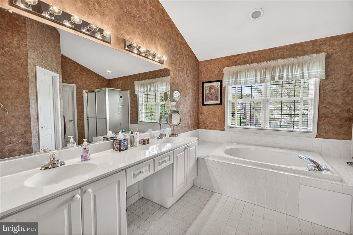 SPRING RIDGE - Residential