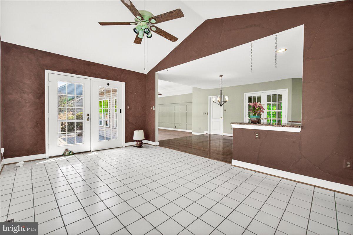 SPRING RIDGE - Residential