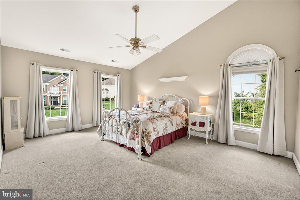 SPRING RIDGE - Residential