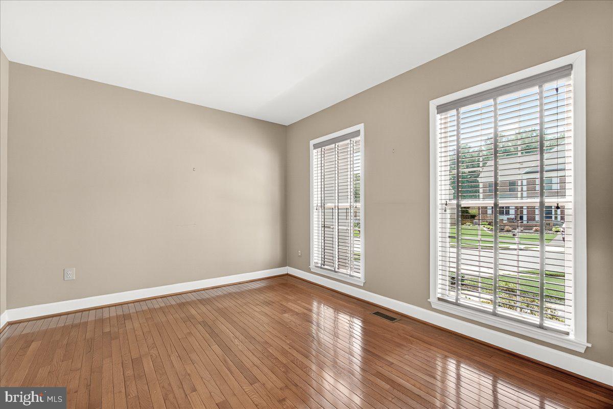 SPRING RIDGE - Residential