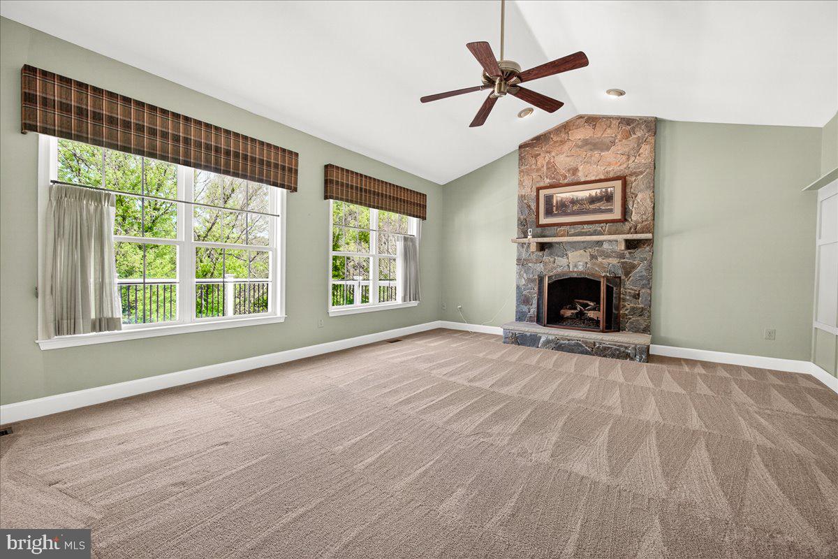 SPRING RIDGE - Residential