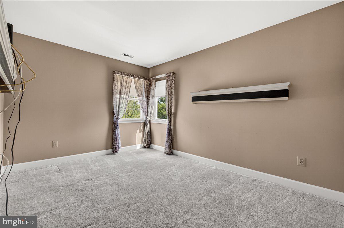 SPRING RIDGE - Residential
