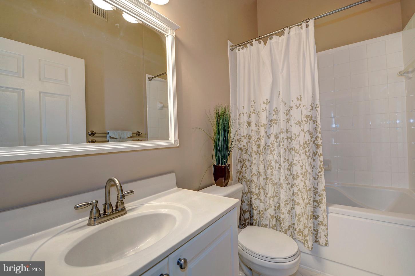 CAMERON STATION - Residential Lease