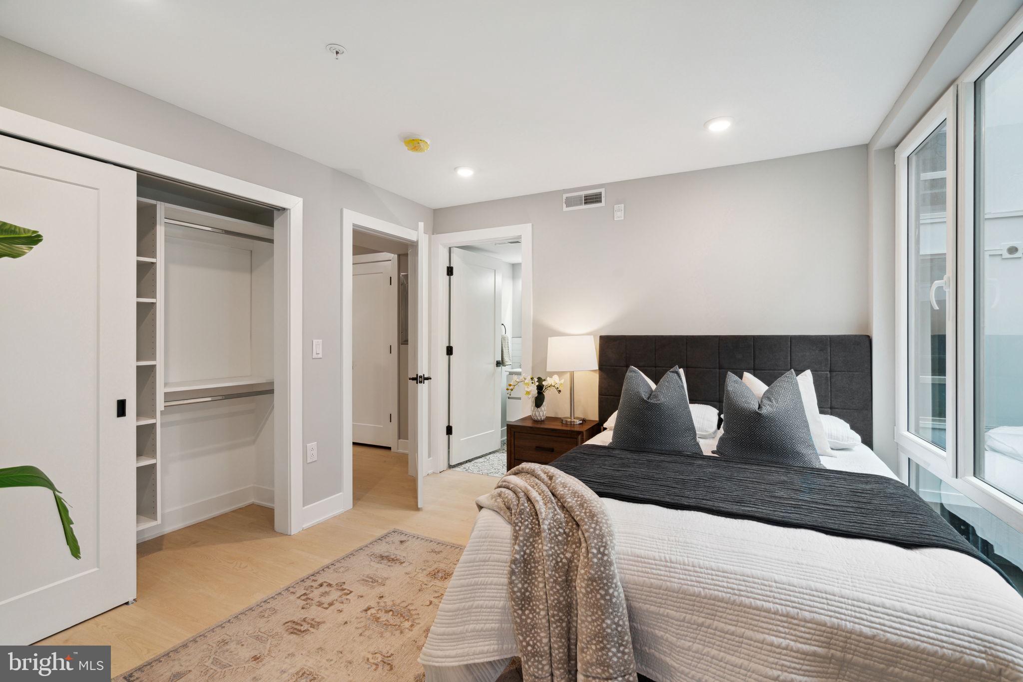 ROXBOROUGH - Residential Lease