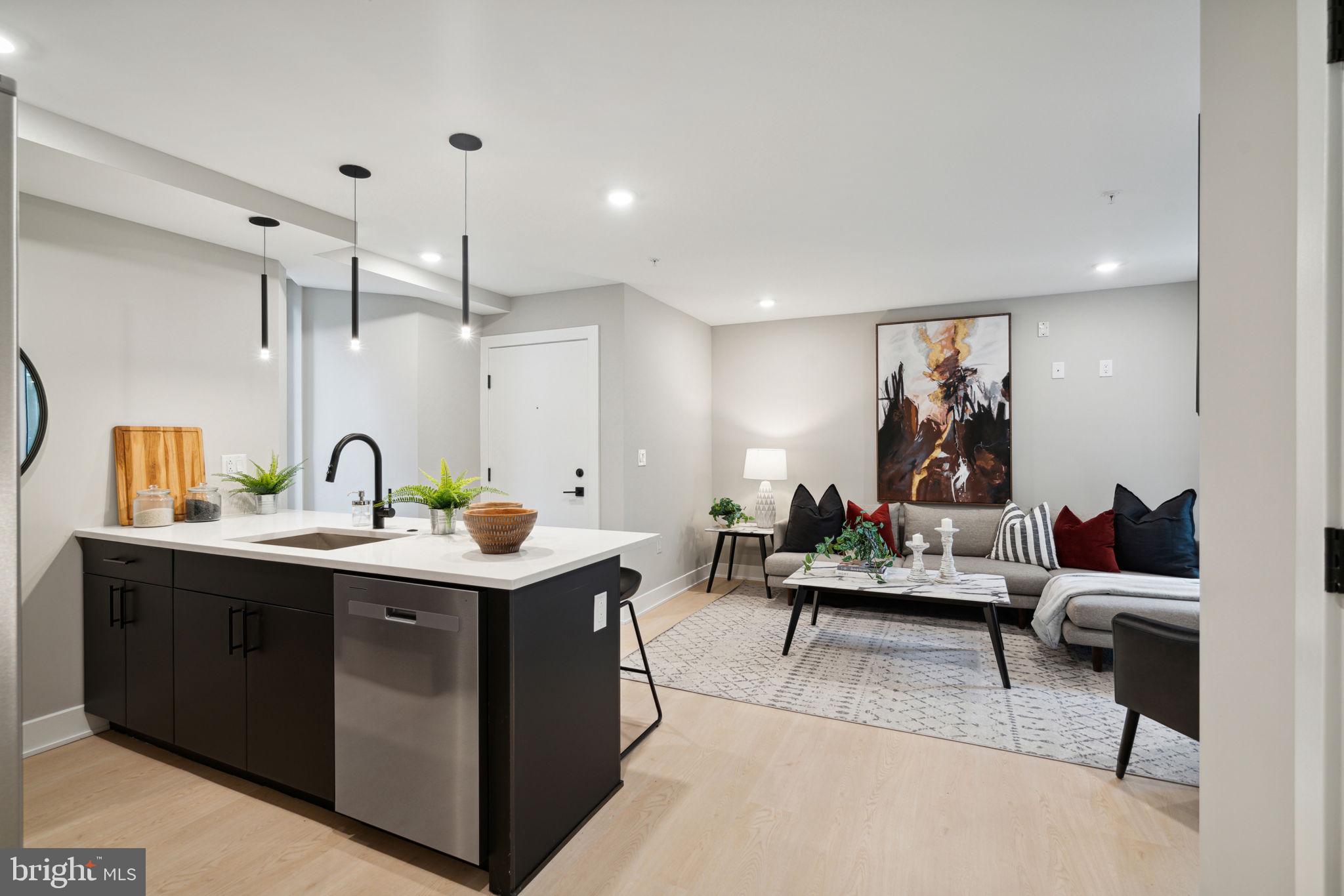 ROXBOROUGH - Residential Lease