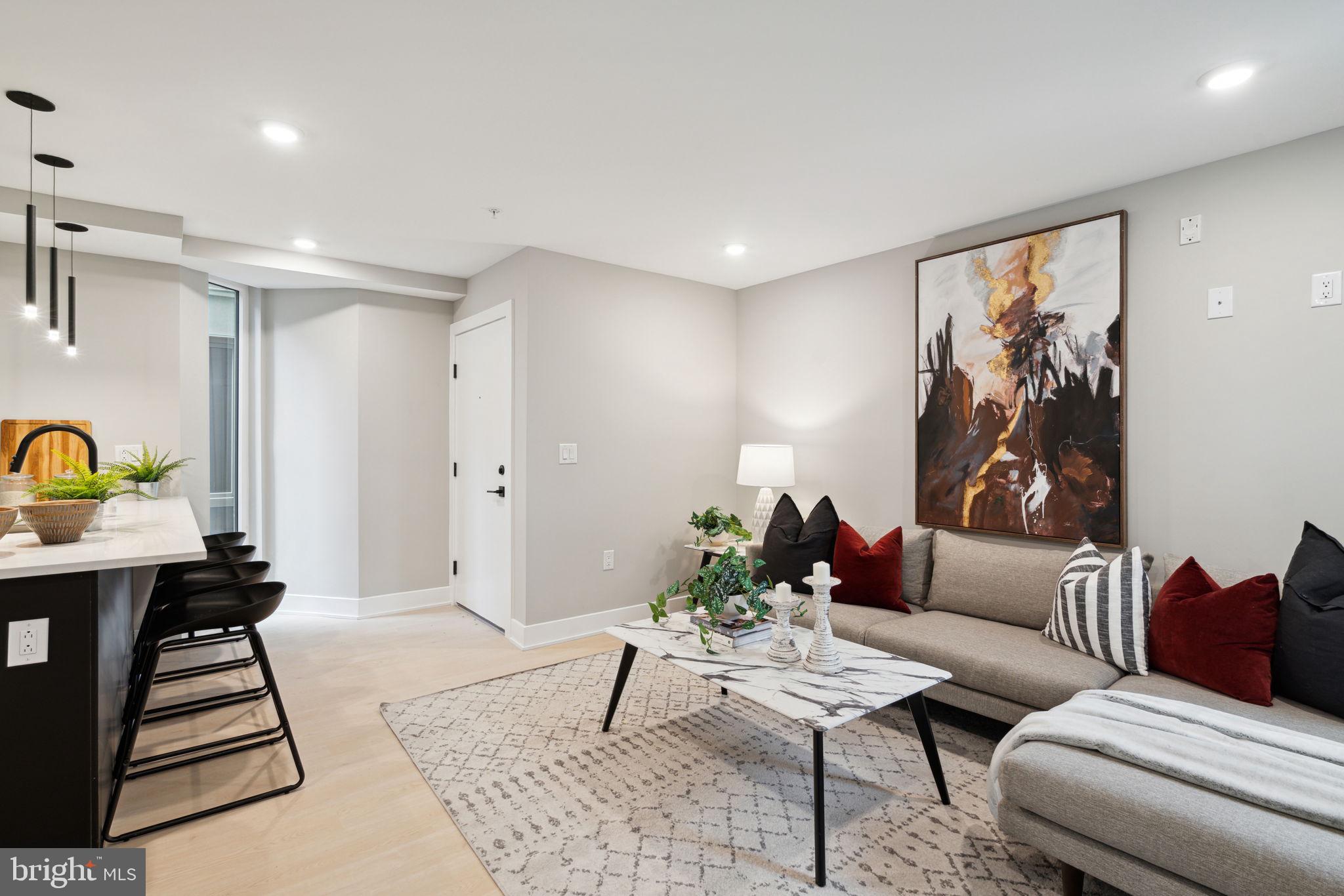 ROXBOROUGH - Residential Lease