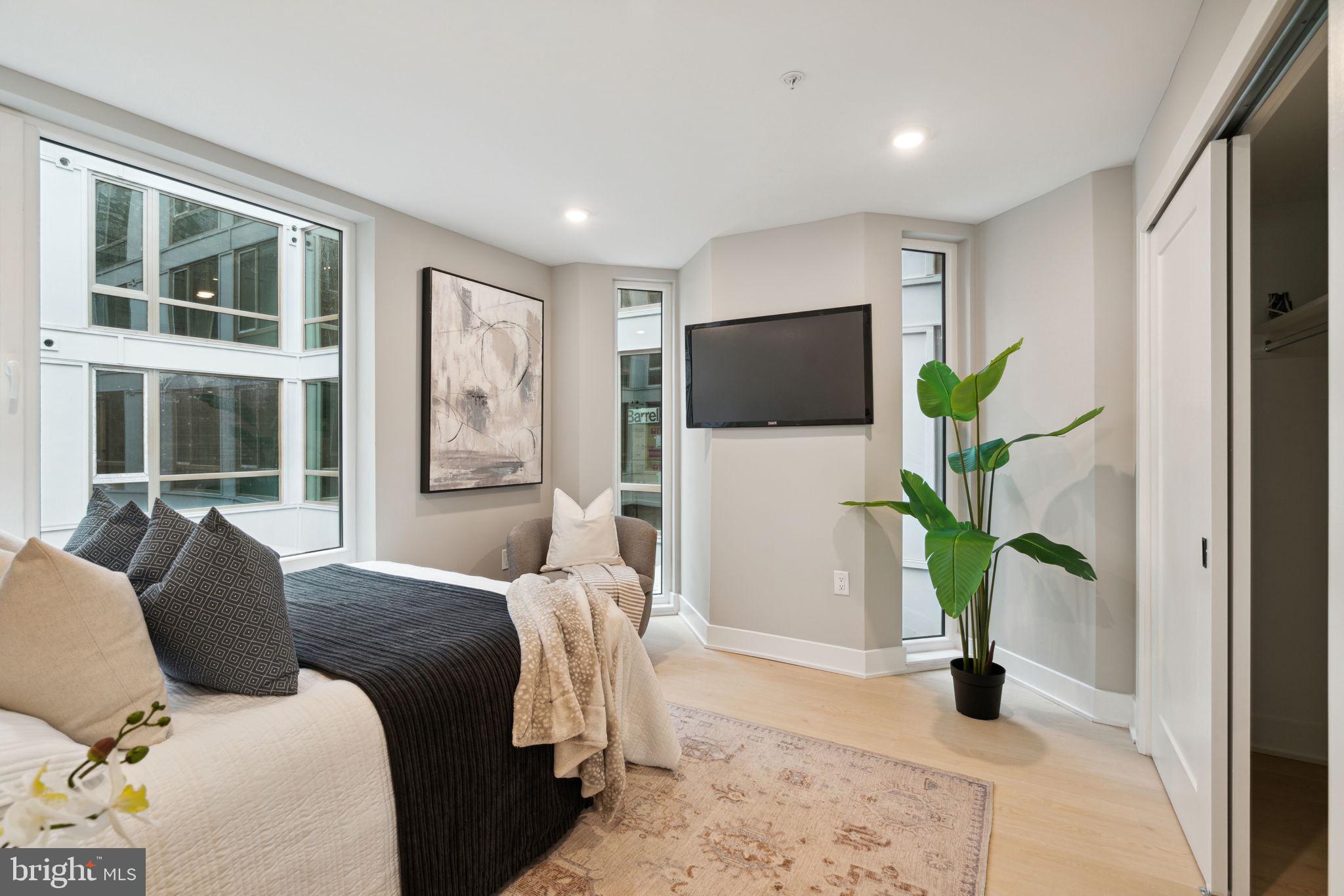 ROXBOROUGH - Residential Lease