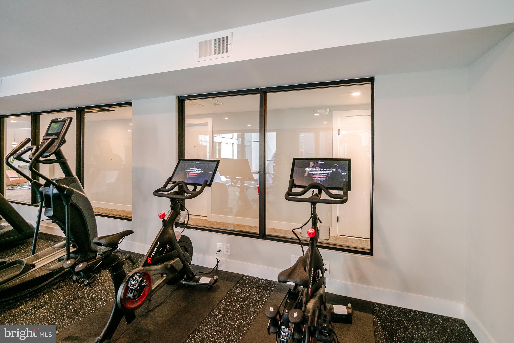 ROXBOROUGH - Residential Lease