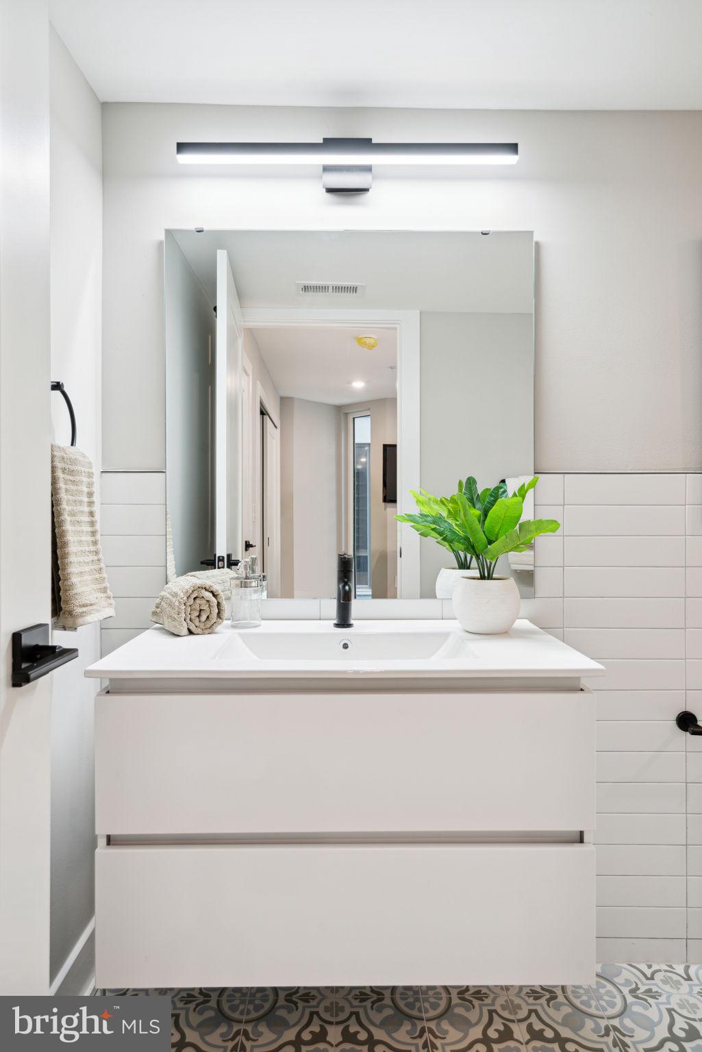 ROXBOROUGH - Residential Lease