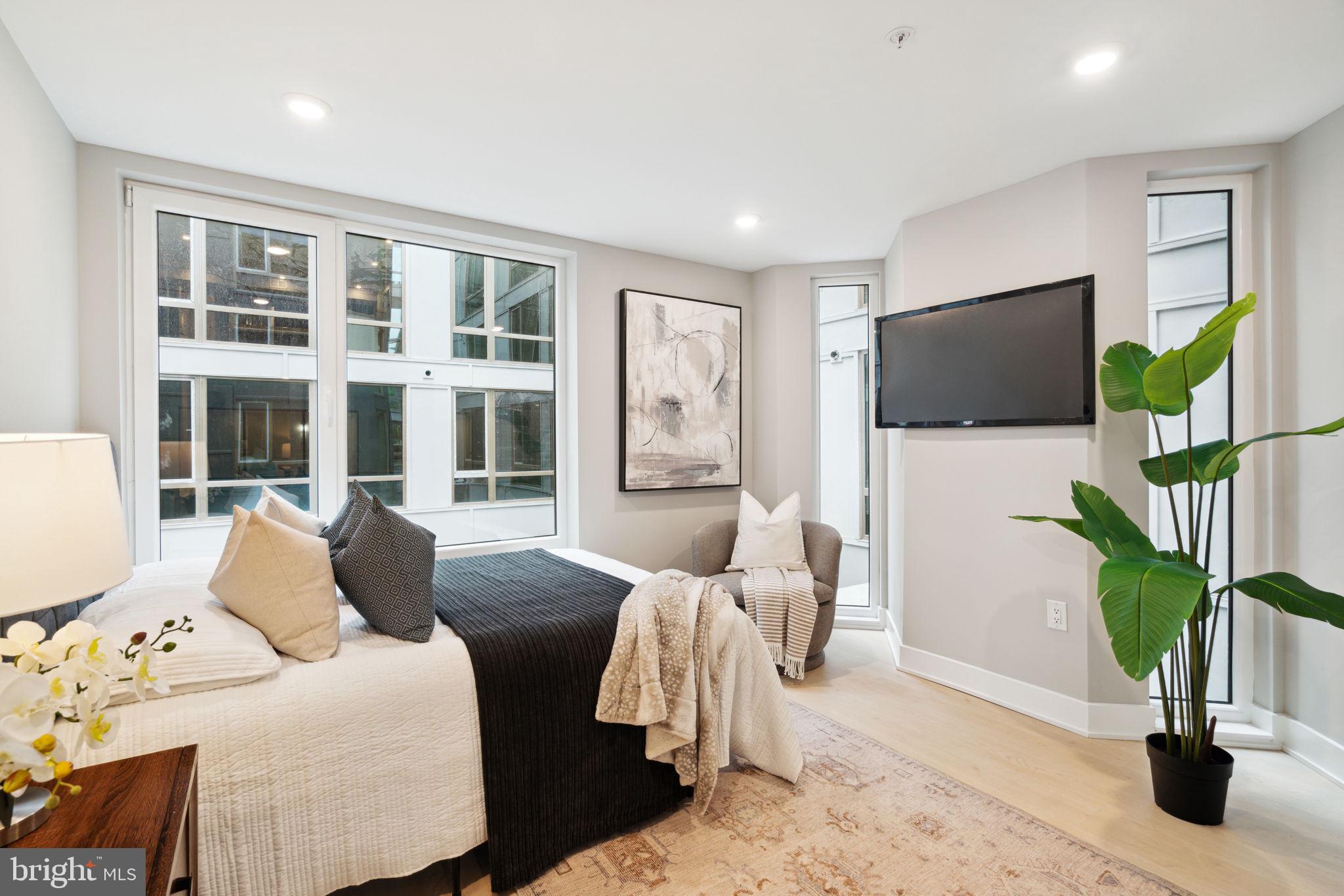 ROXBOROUGH - Residential Lease