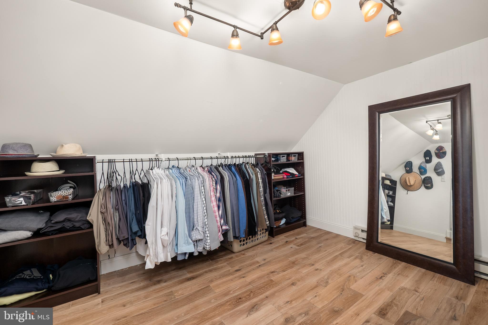 STREAMS EDGE - Residential