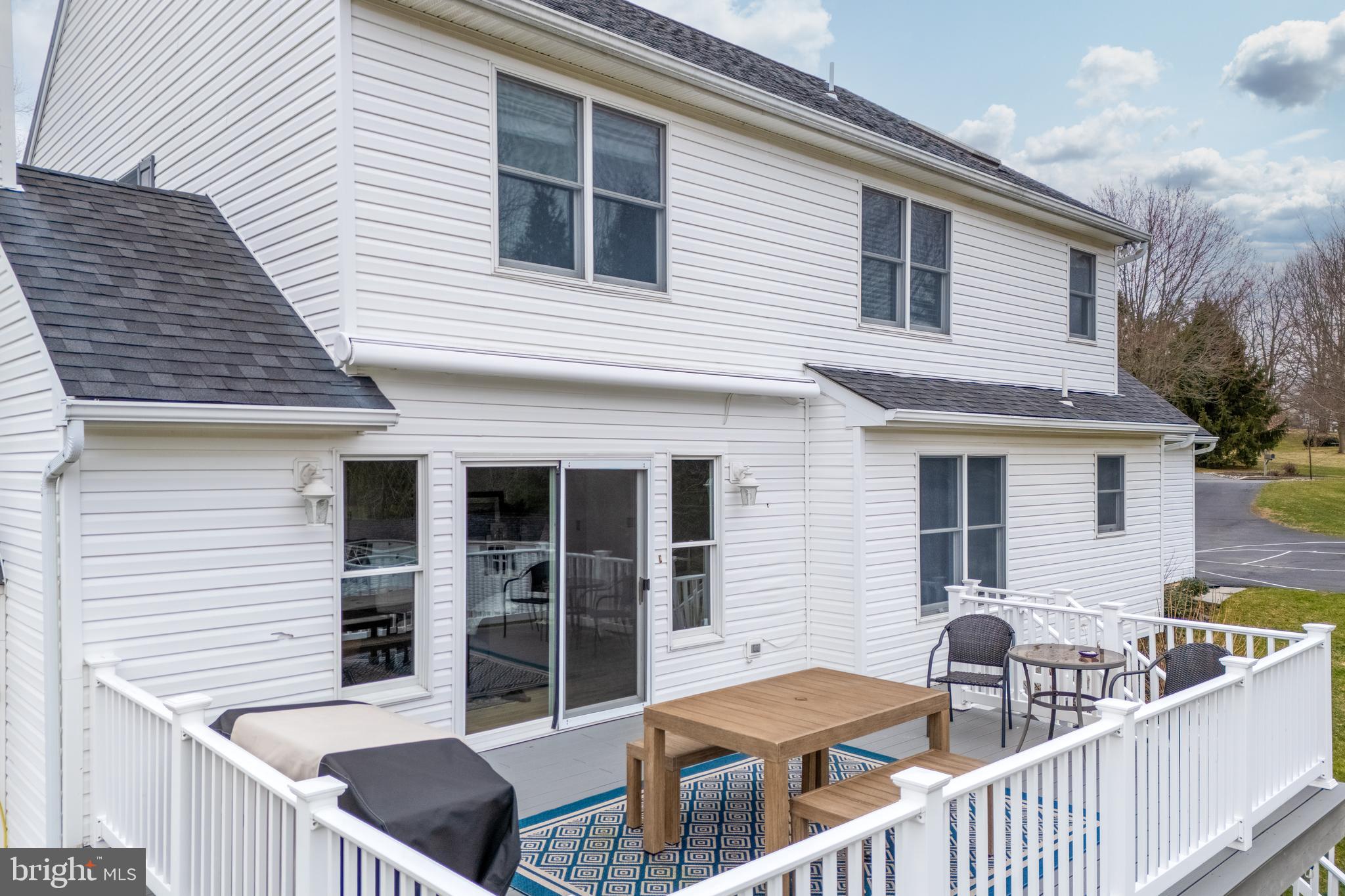 STREAMS EDGE - Residential