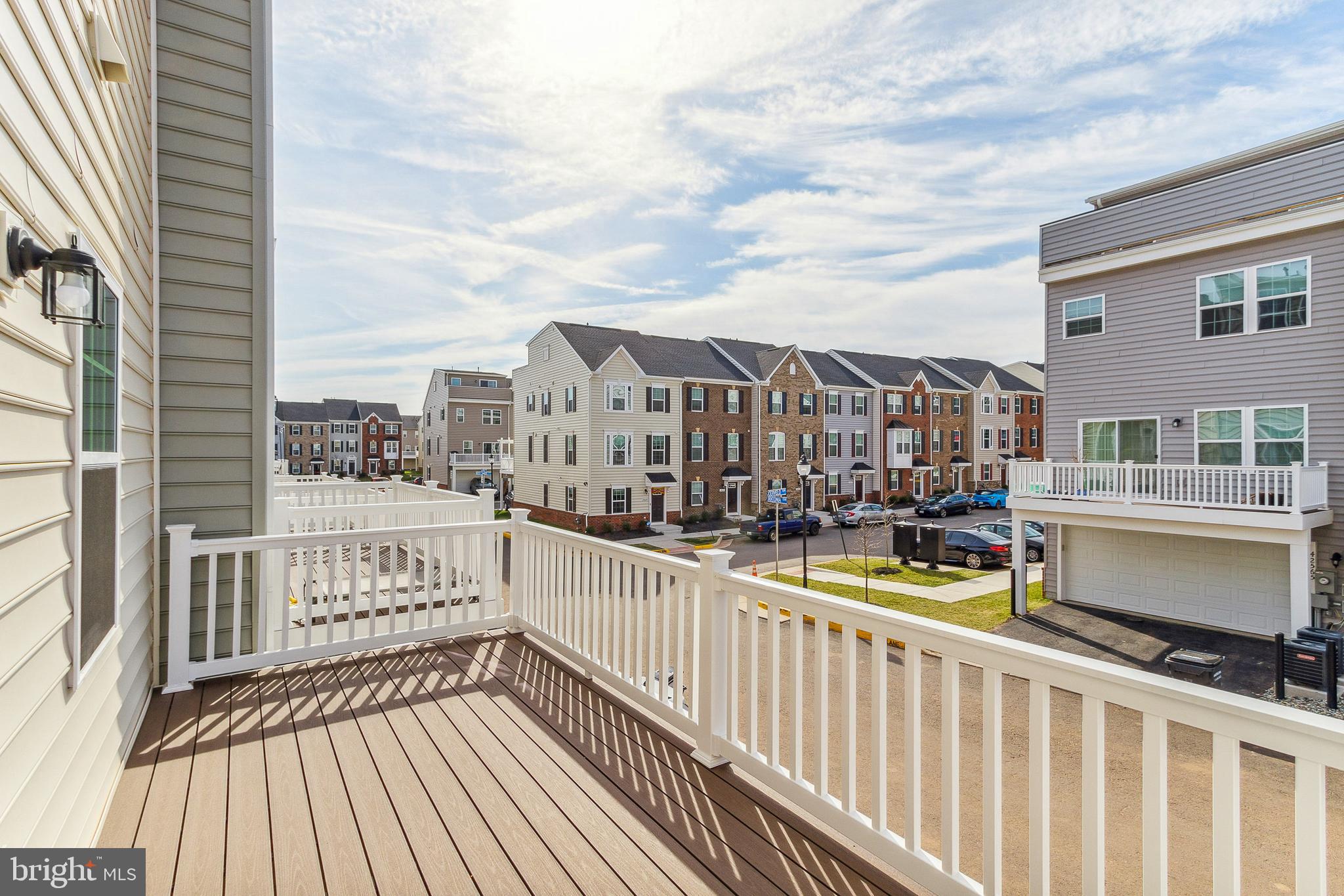 ARCOLA TOWN CENTER - Residential Lease