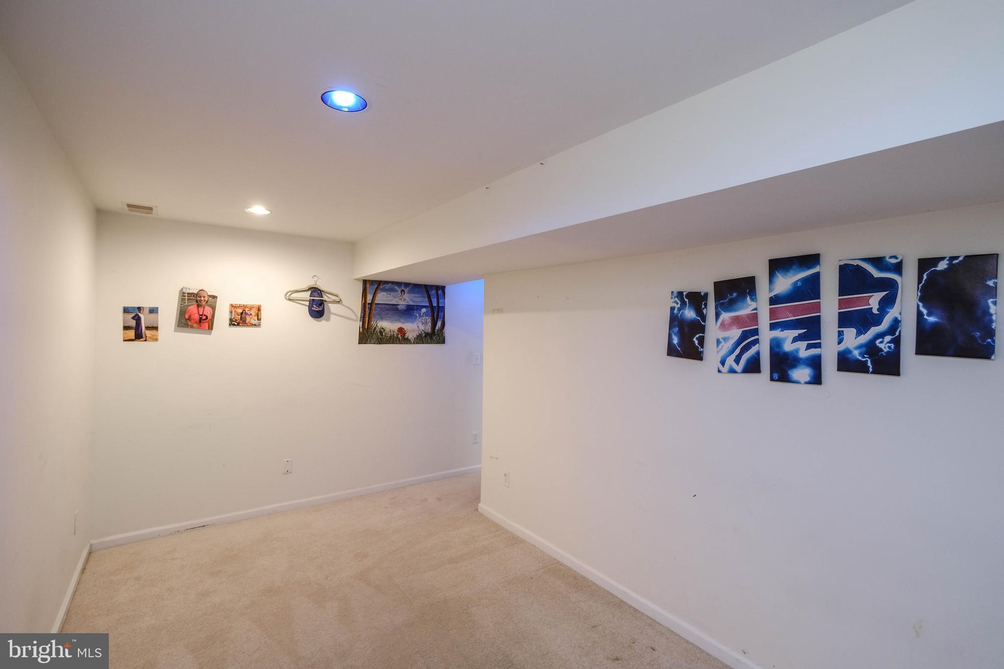 THUNDERBIRD RANCH - Residential