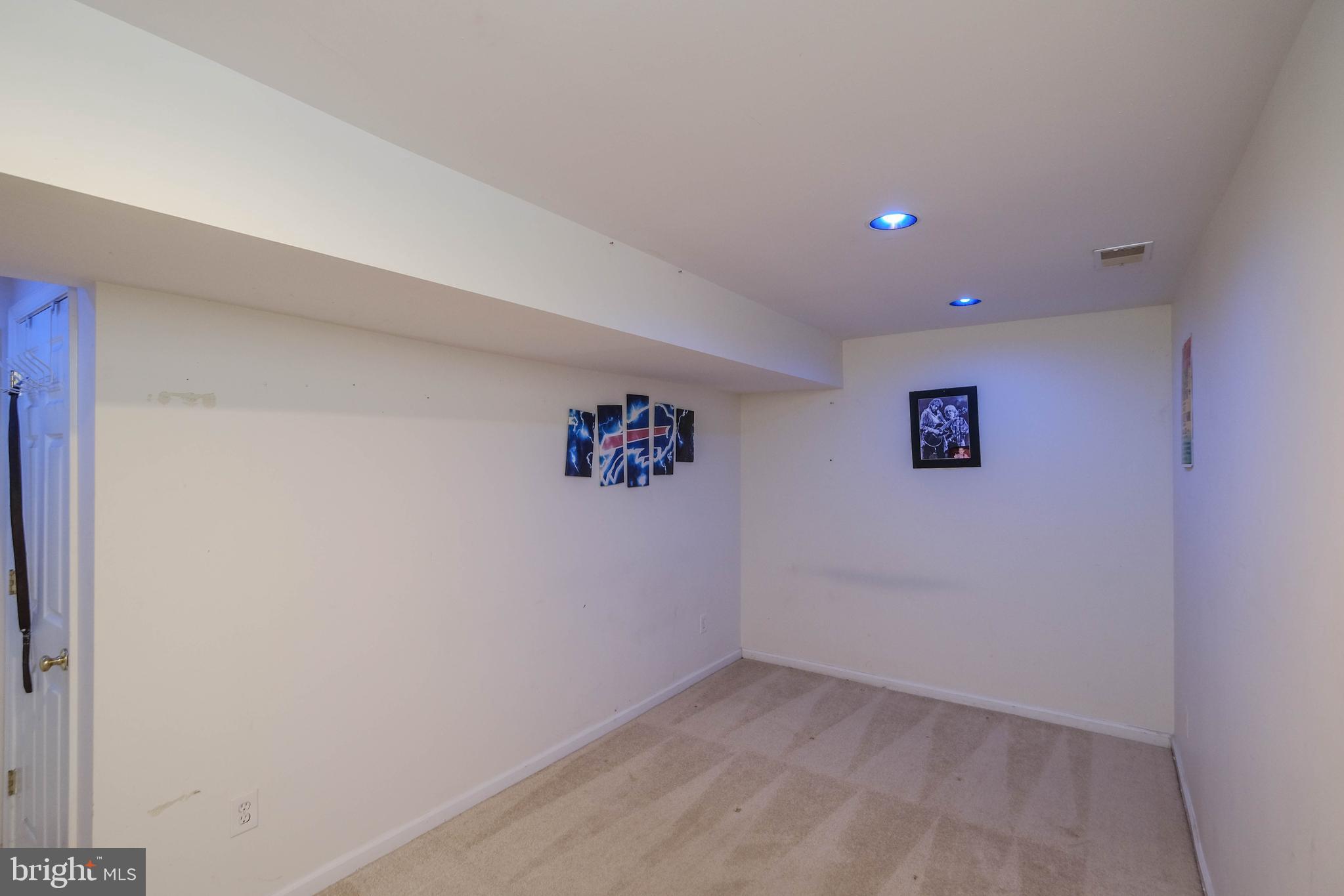 THUNDERBIRD RANCH - Residential