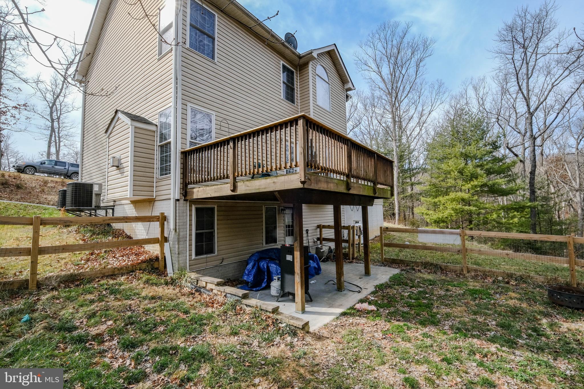 THUNDERBIRD RANCH - Residential