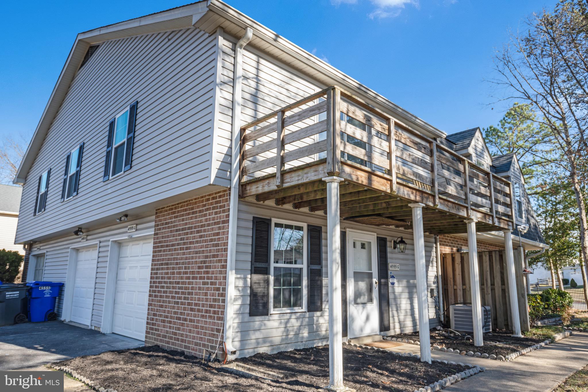 ST CHARLES BANNISTER - Residential