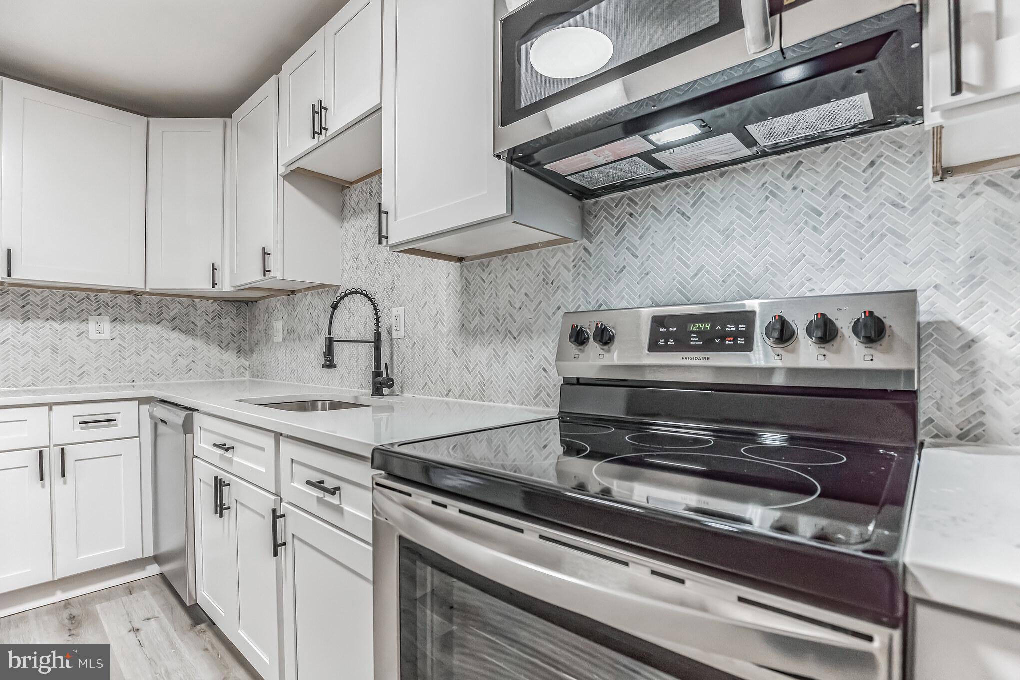 ST CHARLES BANNISTER - Residential